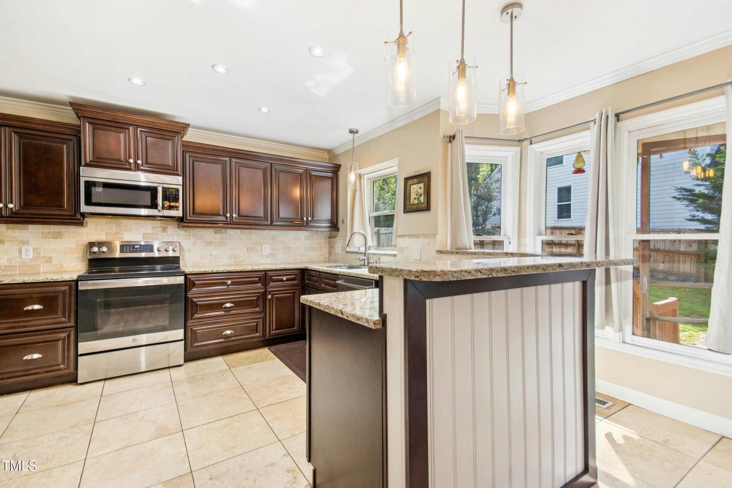 1433 Deltona Drive