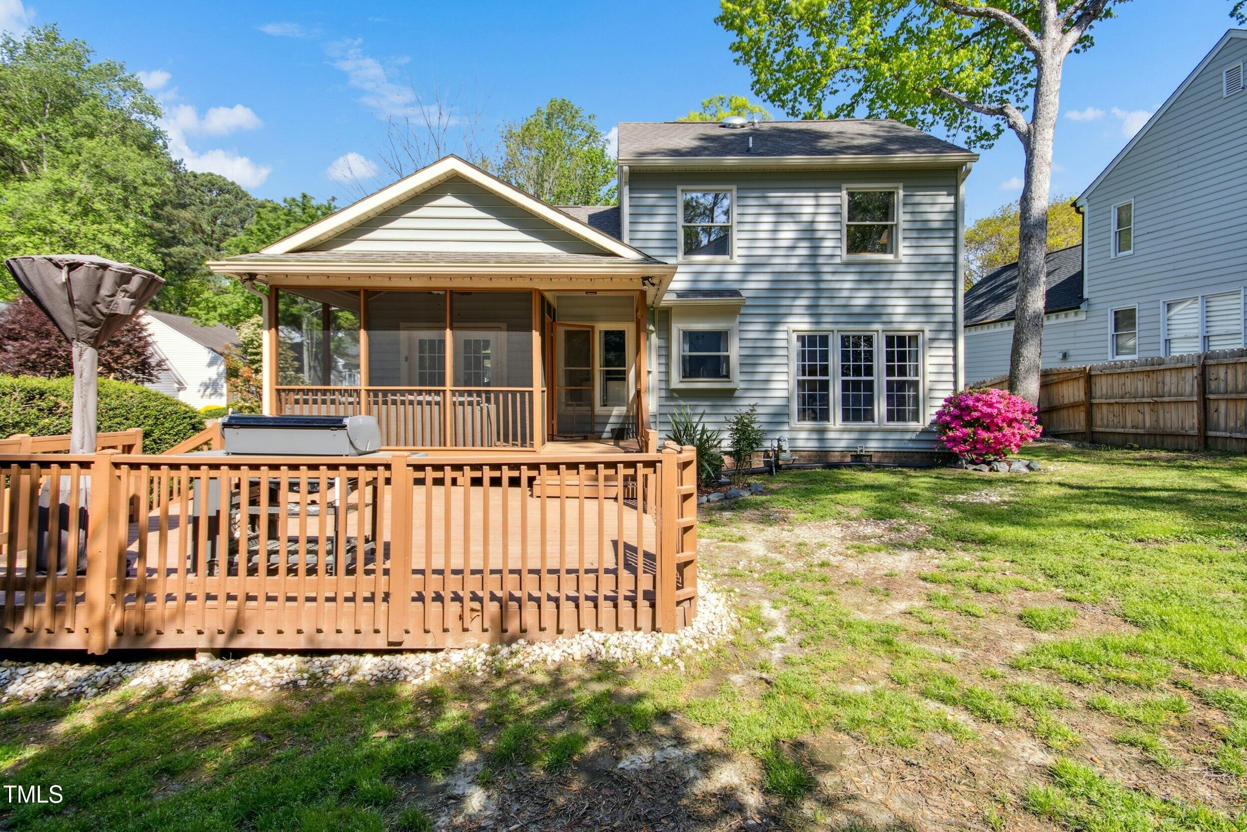 1433 Deltona Drive