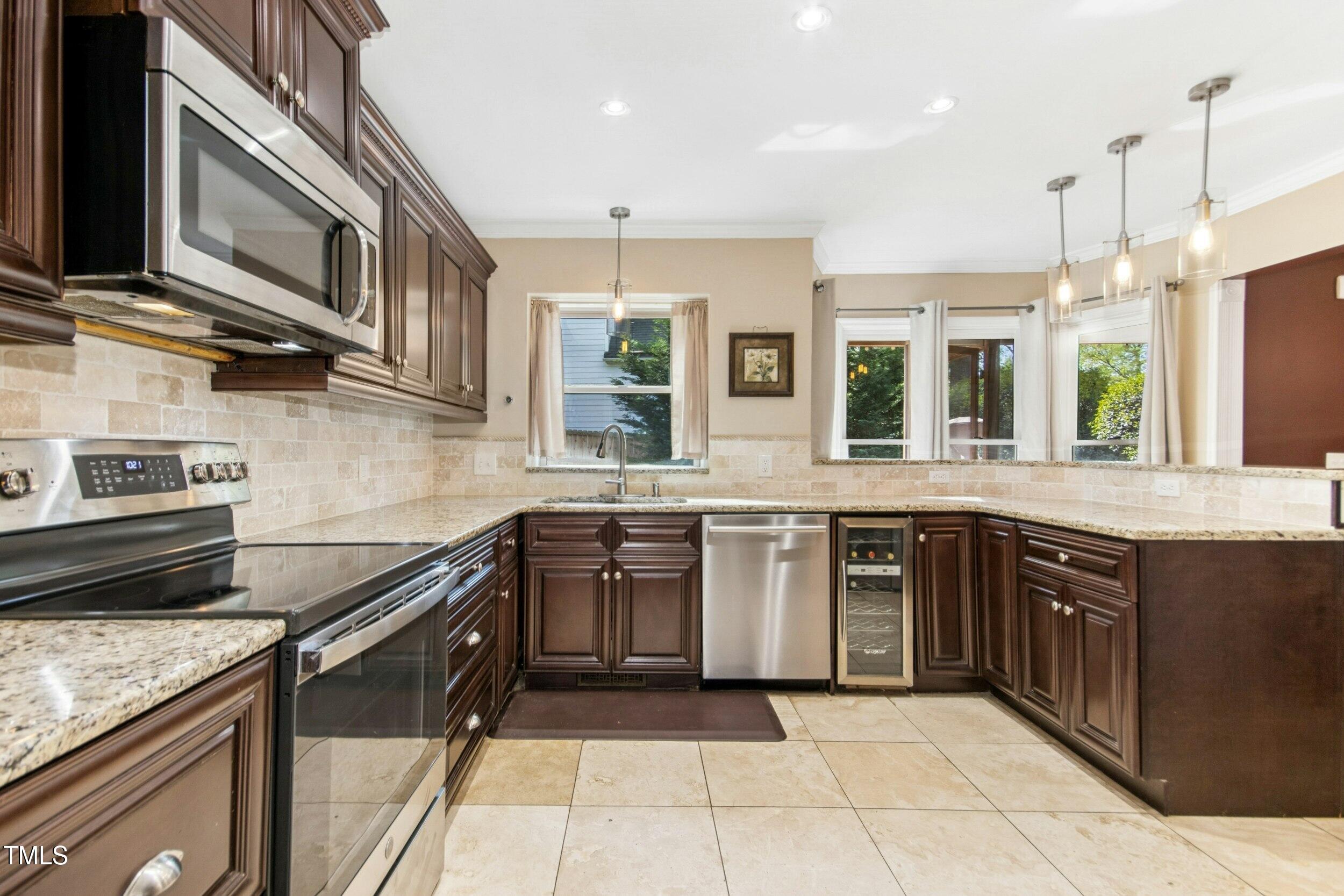 1433 Deltona Drive