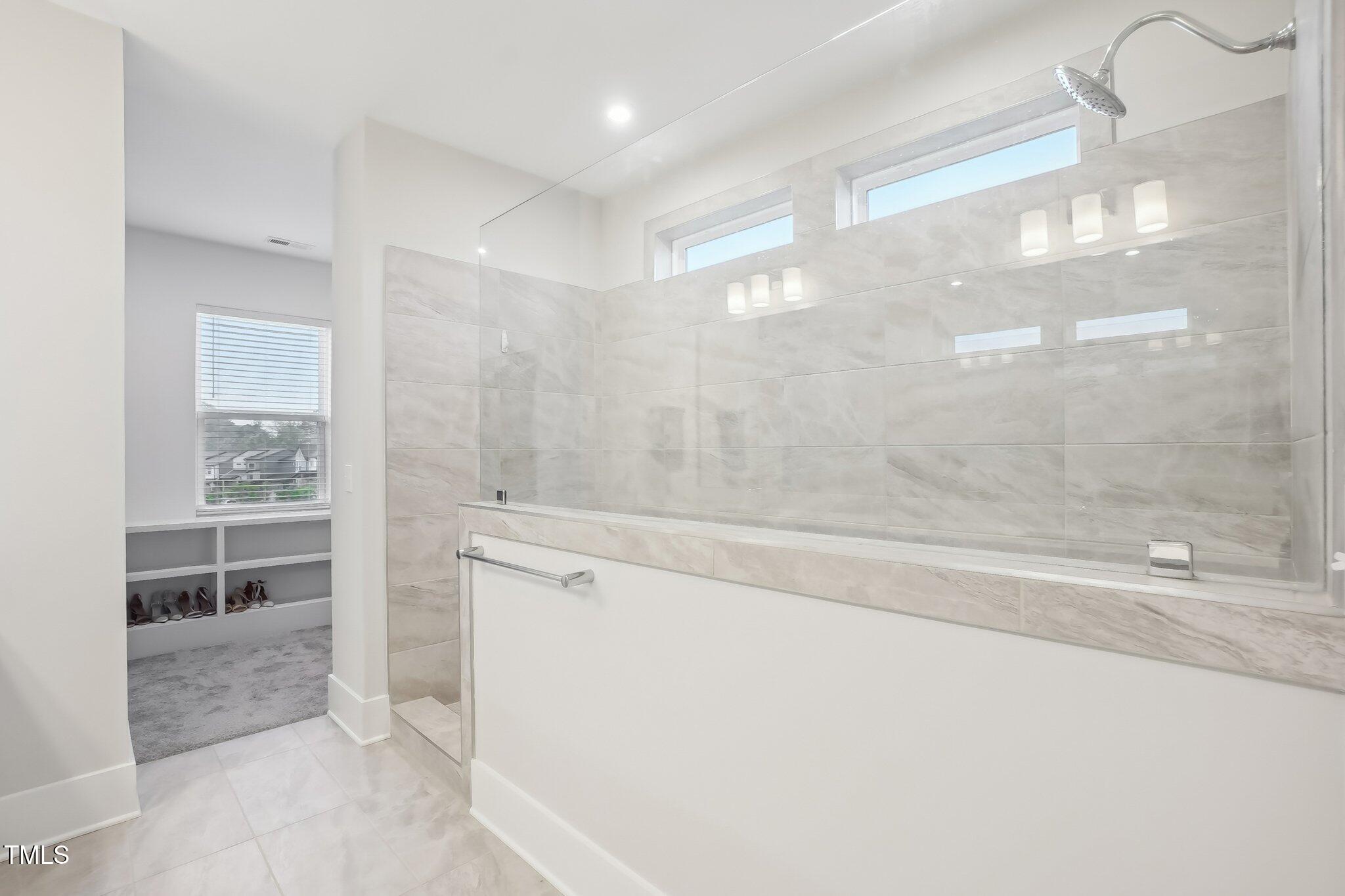 5616 Horsewalk Circle