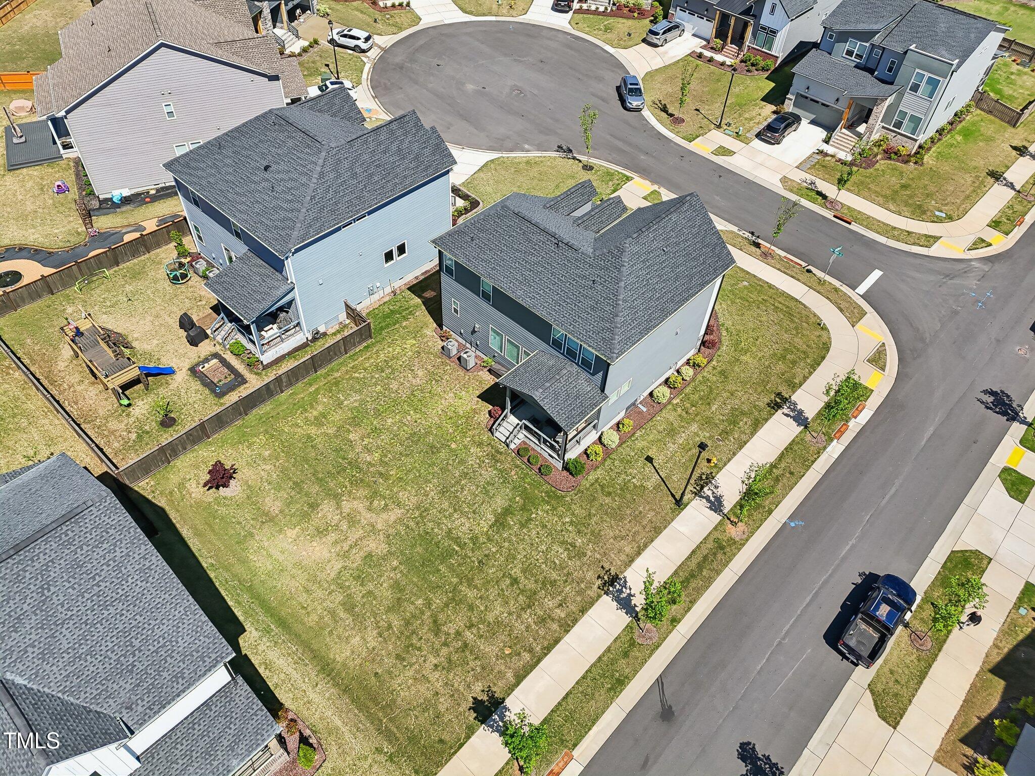 5616 Horsewalk Circle
