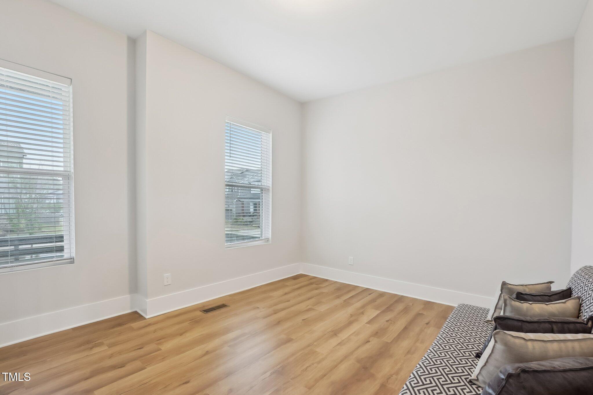5616 Horsewalk Circle