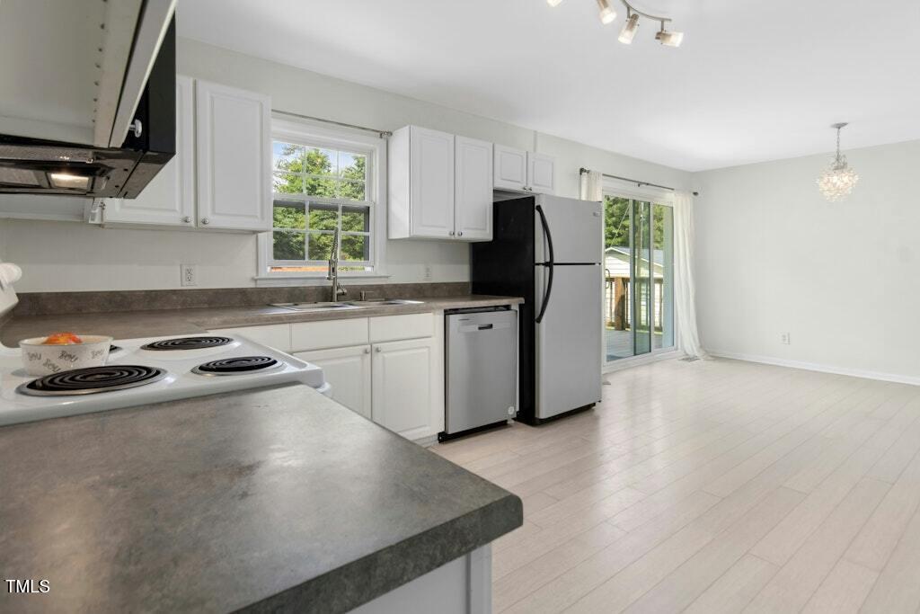 4021 Chaucer Drive