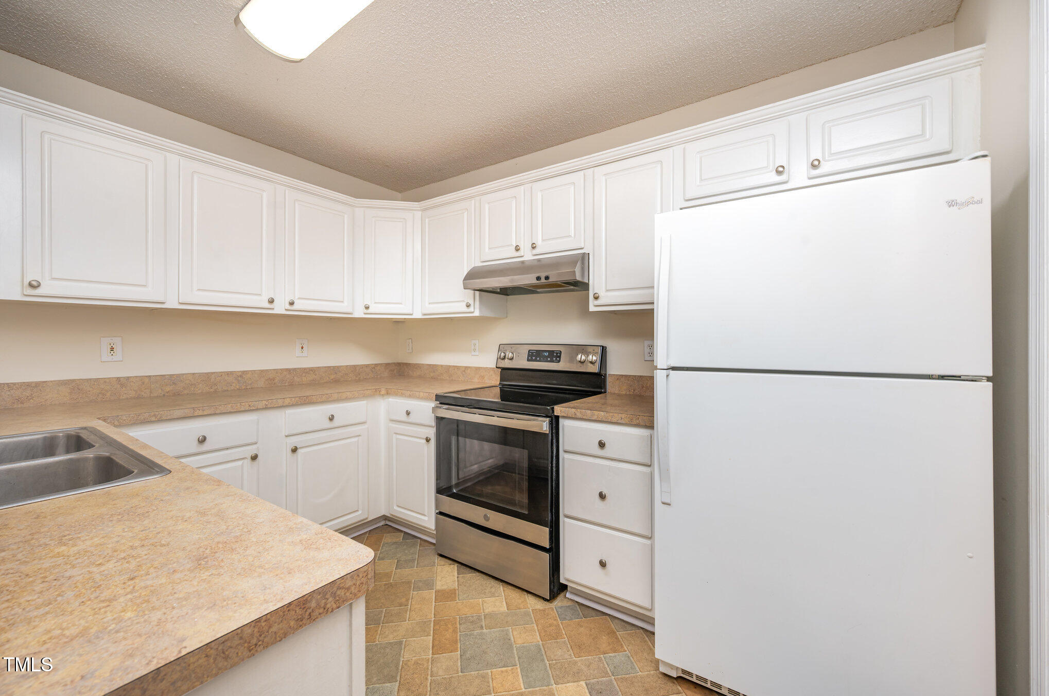 1414 Waterford Green Drive