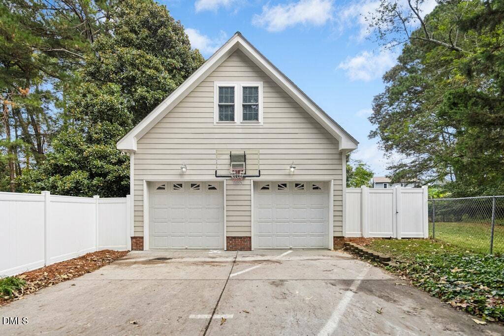 106 Village Court