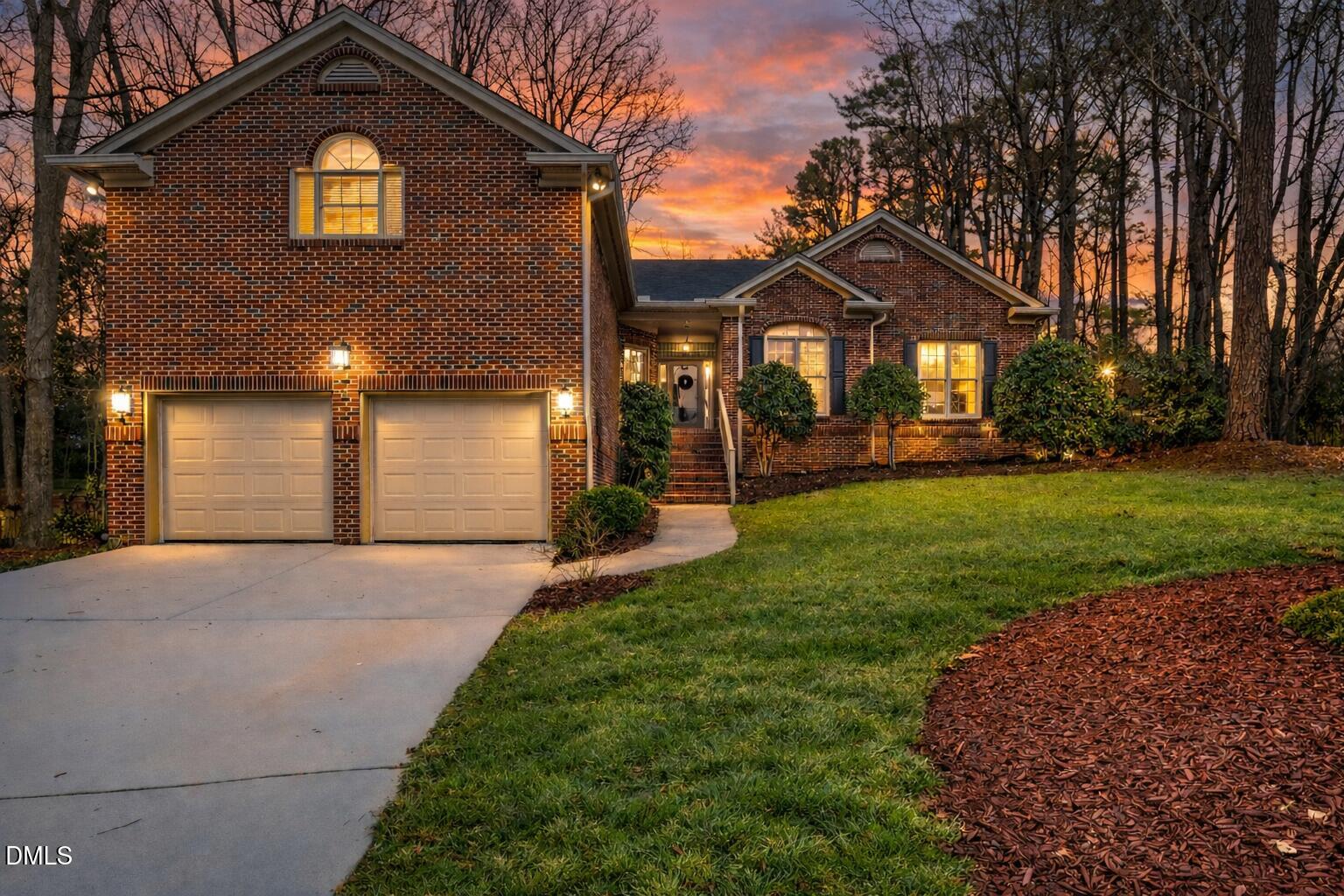 2016 W Sterlington Place