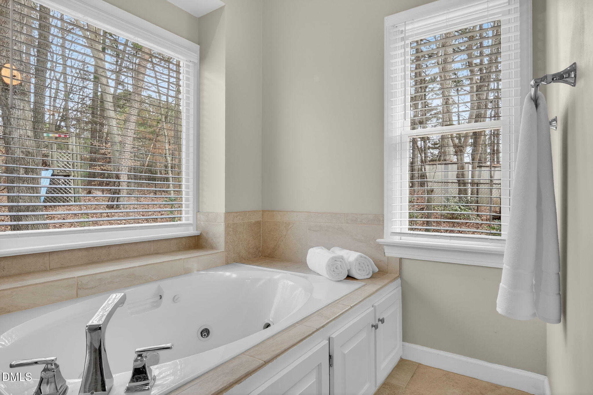 2016 W Sterlington Place