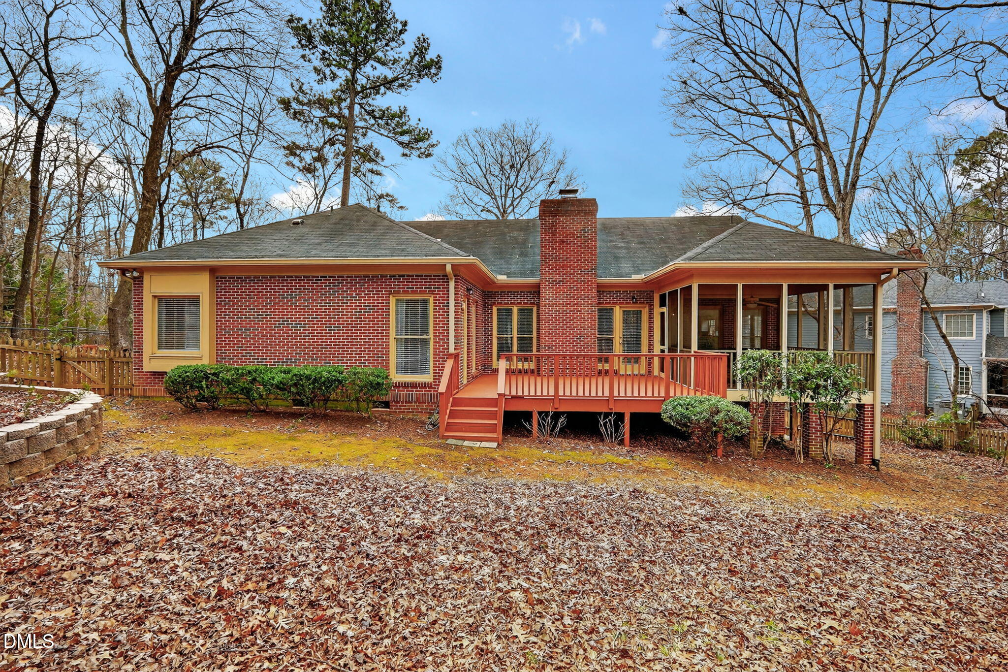 2016 W Sterlington Place