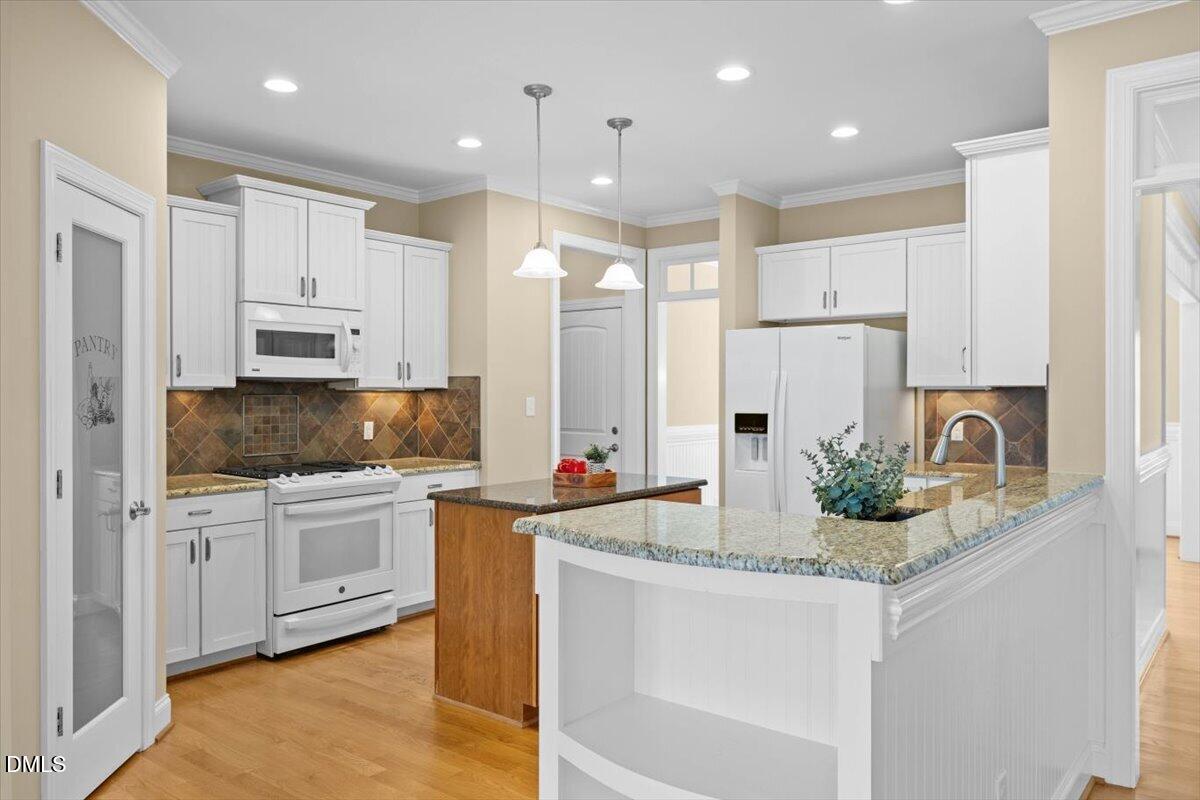 925 Lukestone Drive