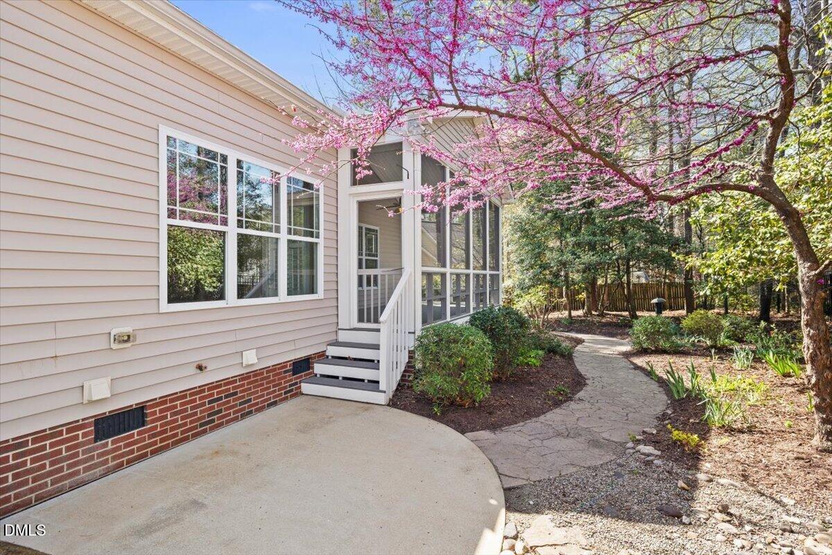 925 Lukestone Drive