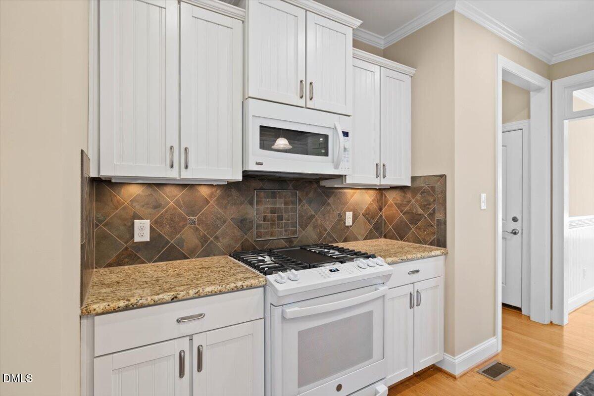 925 Lukestone Drive