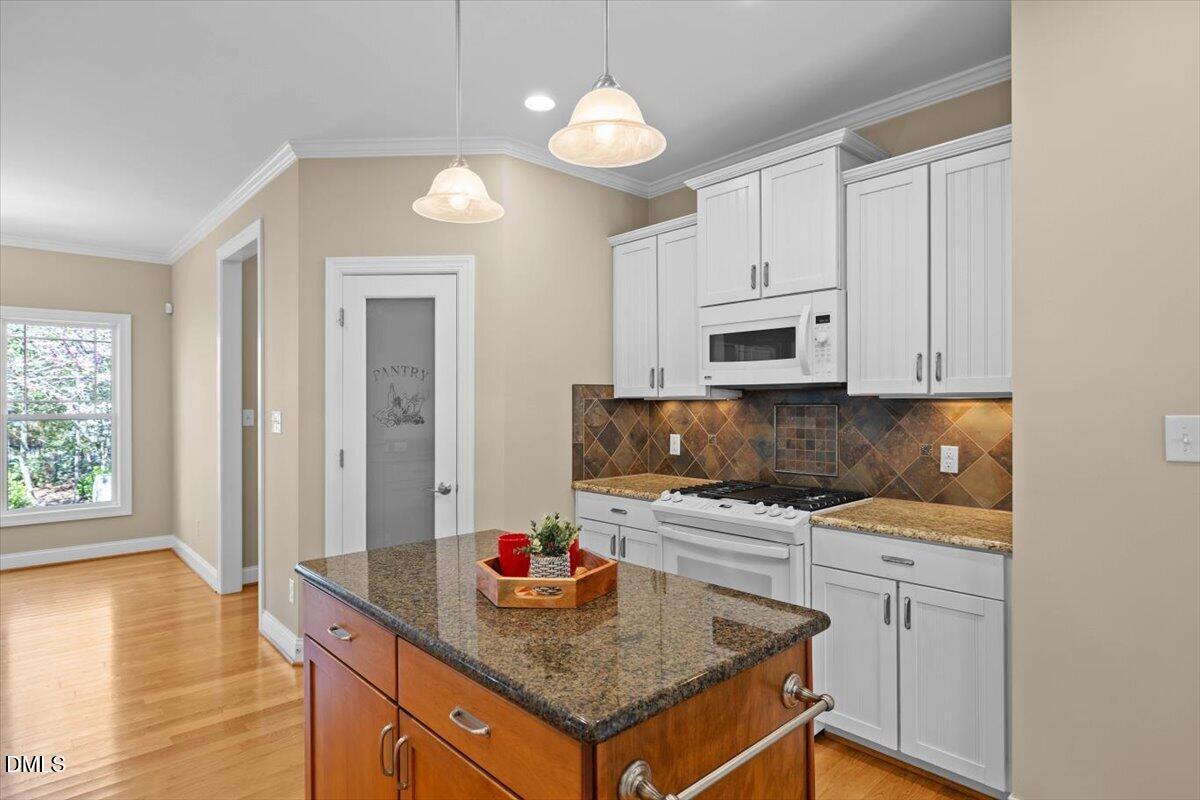 925 Lukestone Drive