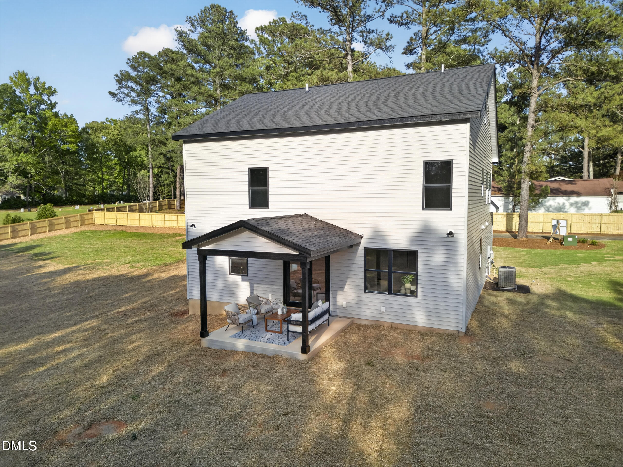 607 Richardson Road