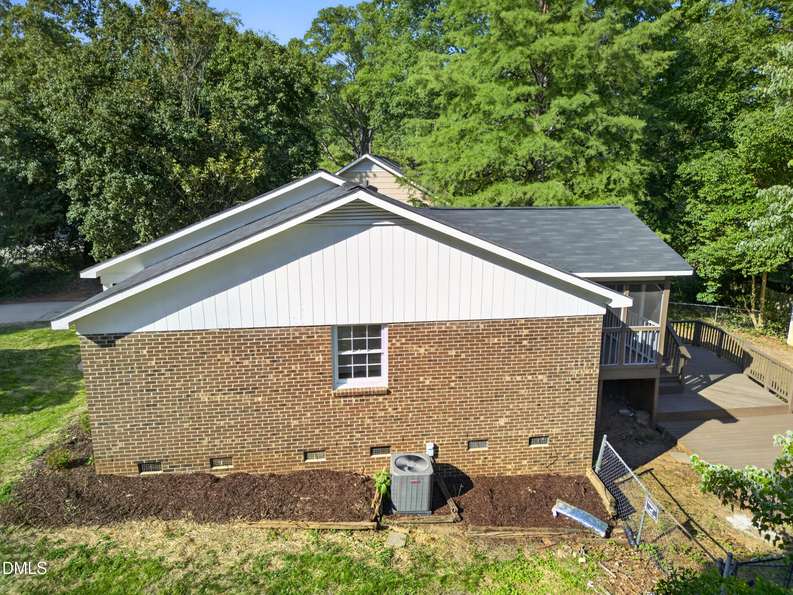 7604 Longstreet Drive