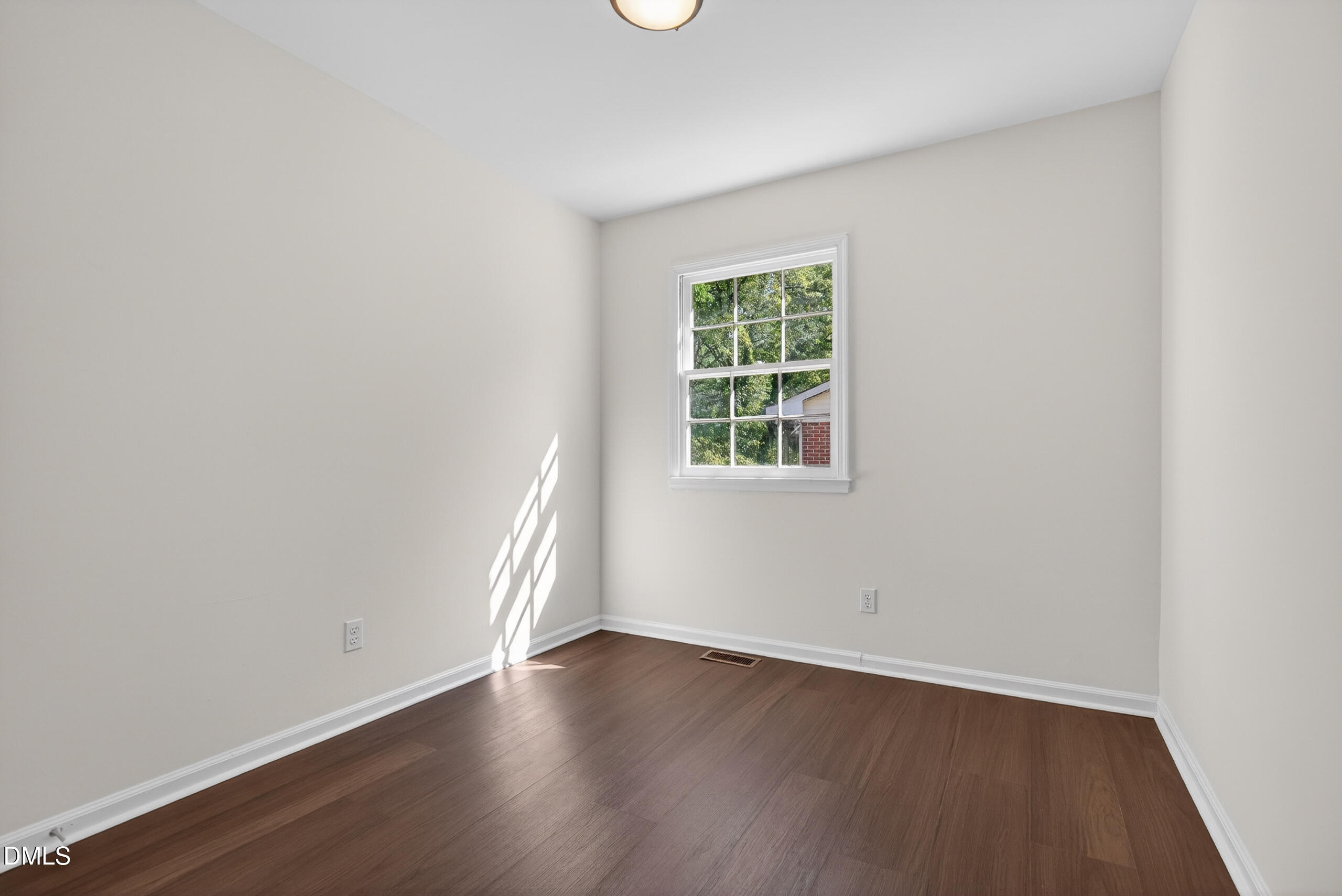 7604 Longstreet Drive