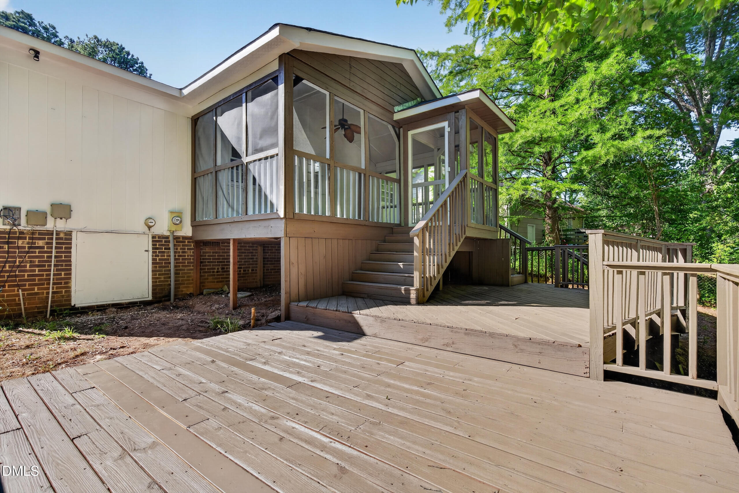 7604 Longstreet Drive