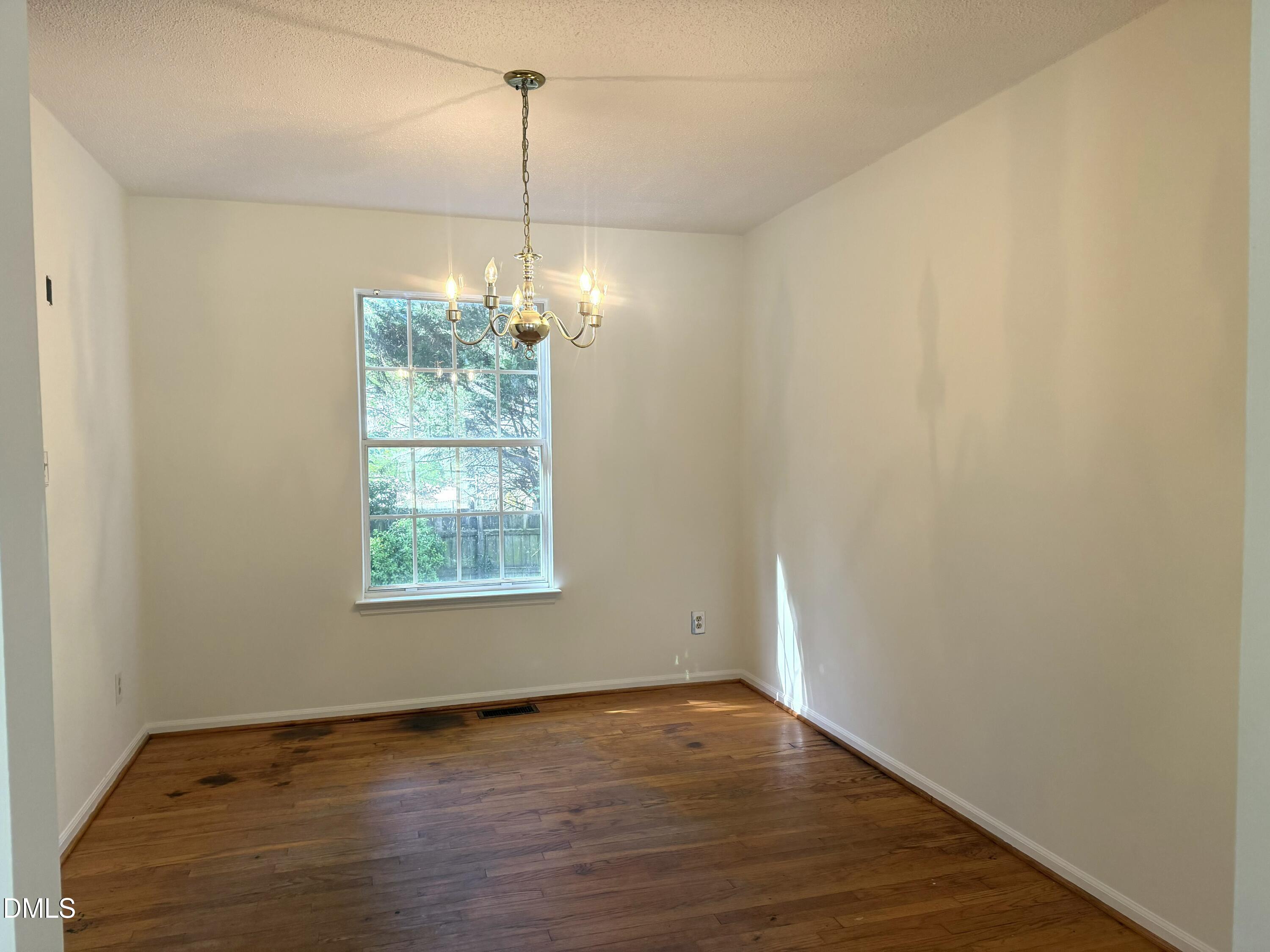 108 Cricket Hill Lane