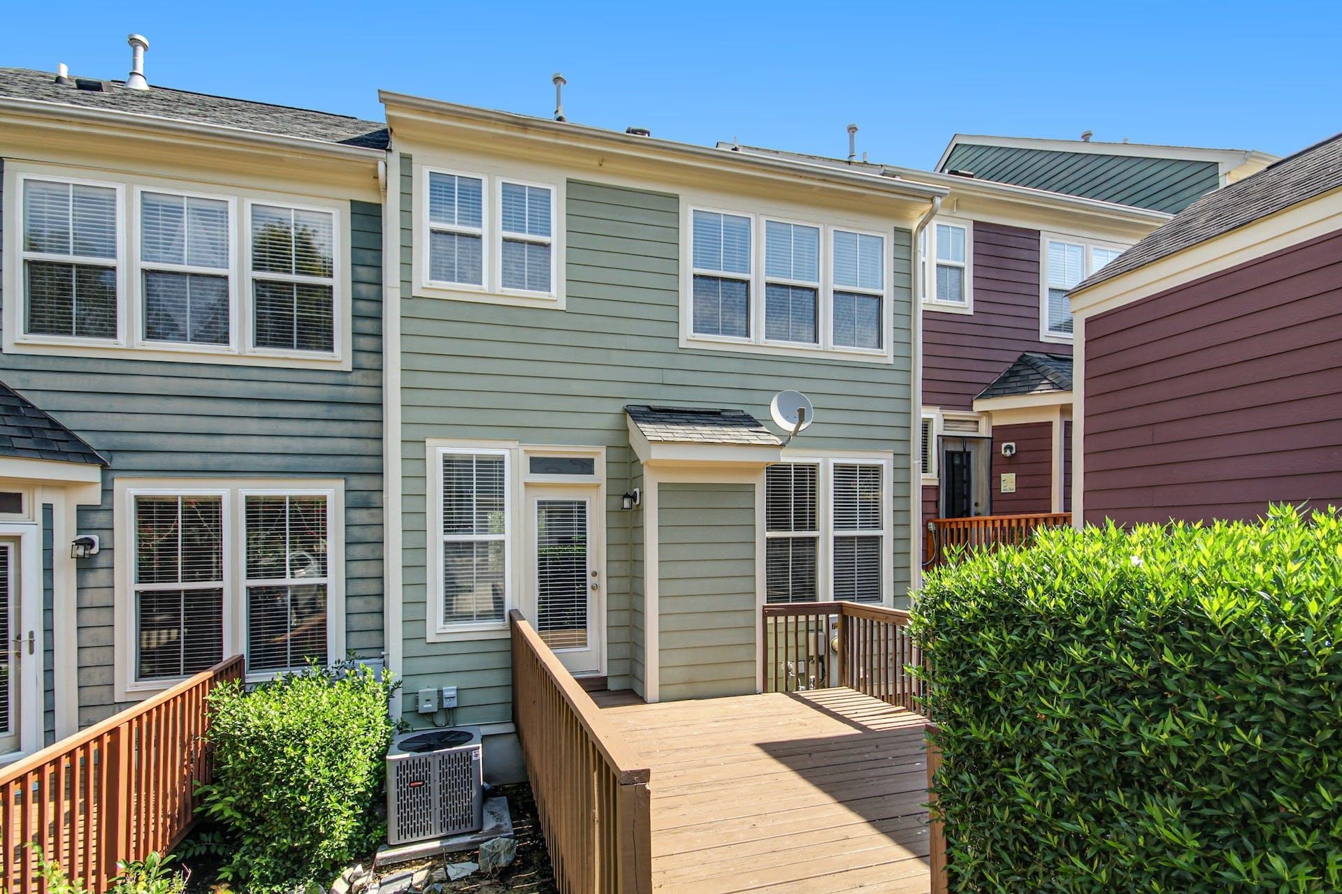412 Heritage Village Lane