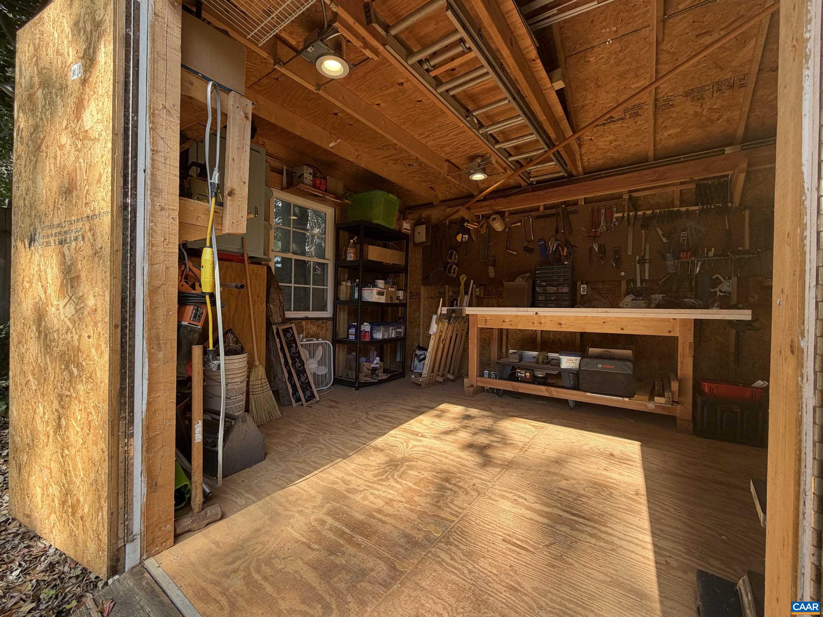 1425 RUGBY AVE