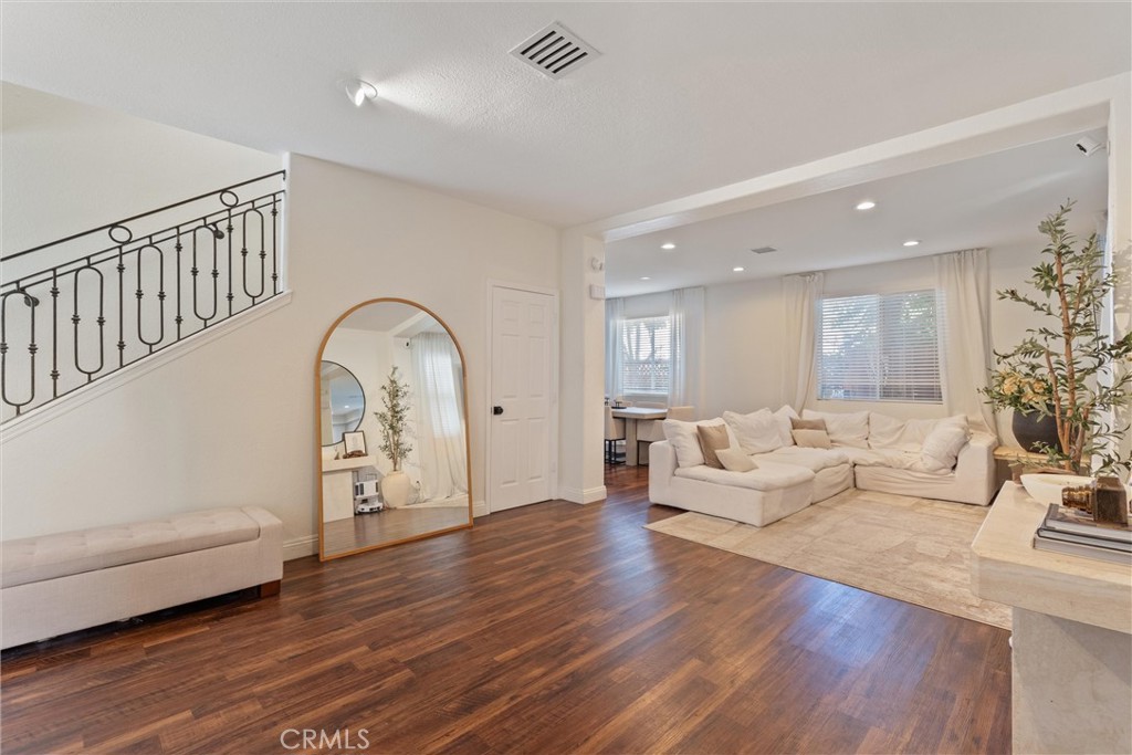 5616 Etiwanda Avenue 6