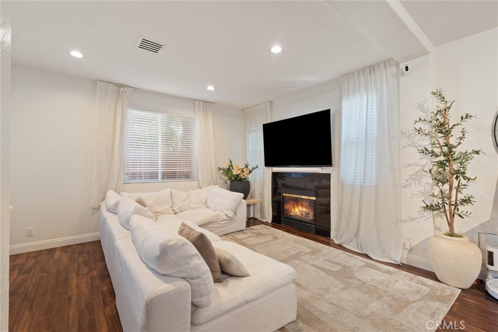 5616 Etiwanda Avenue 6