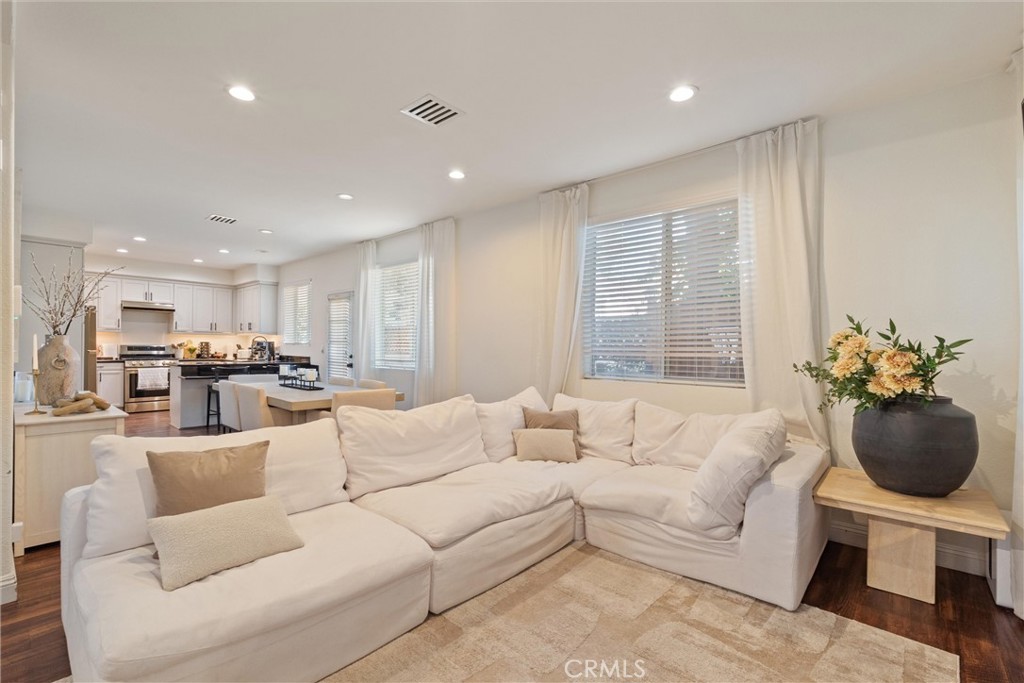 5616 Etiwanda Avenue 6