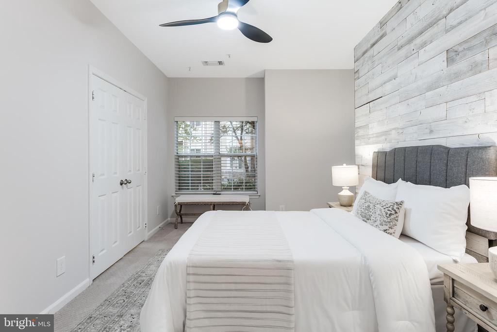 1720 LAKE SHORE CREST DRIVE Unit: 16