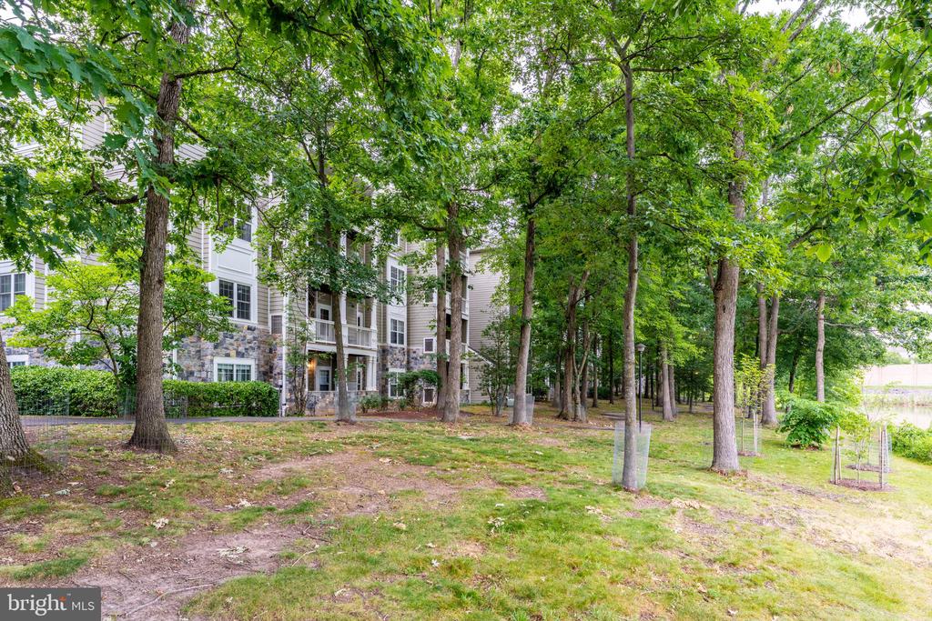 1720 LAKE SHORE CREST DRIVE Unit: 16