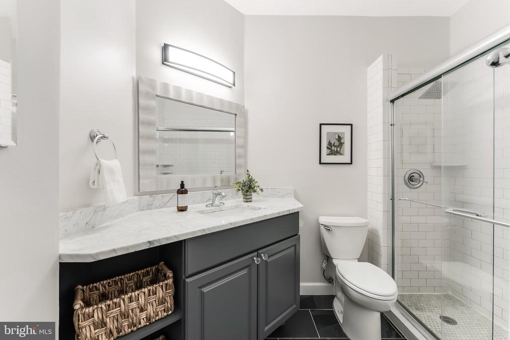 1720 LAKE SHORE CREST DRIVE Unit: 16
