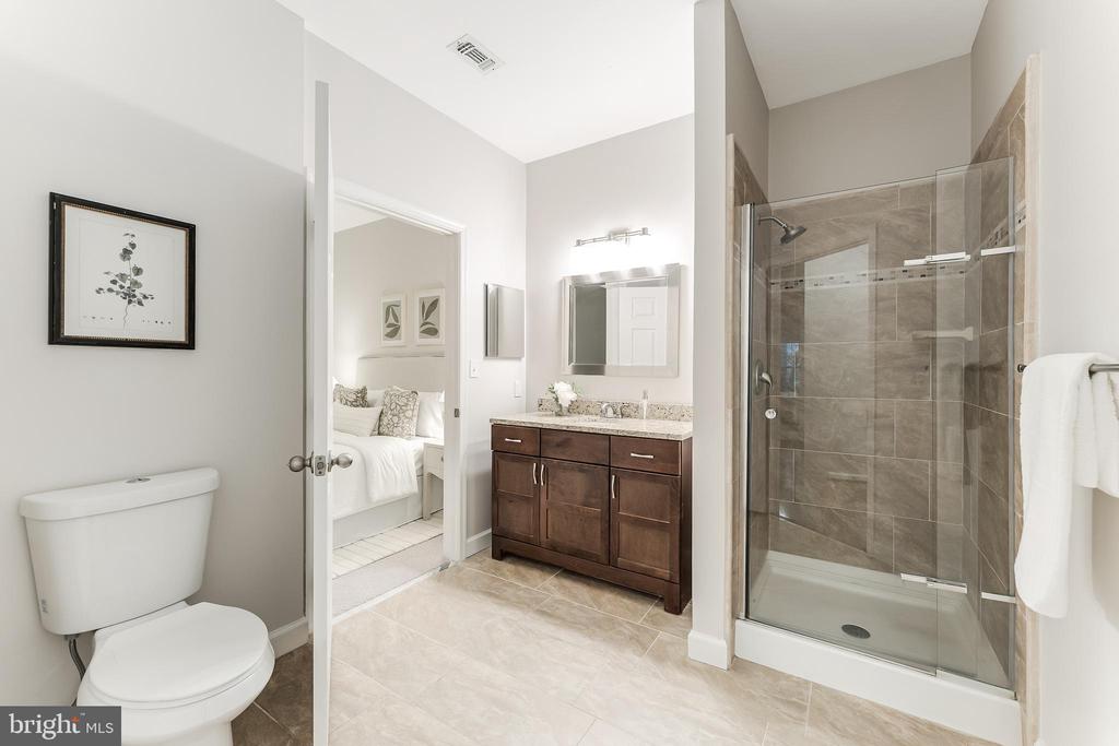 1720 LAKE SHORE CREST DRIVE Unit: 16