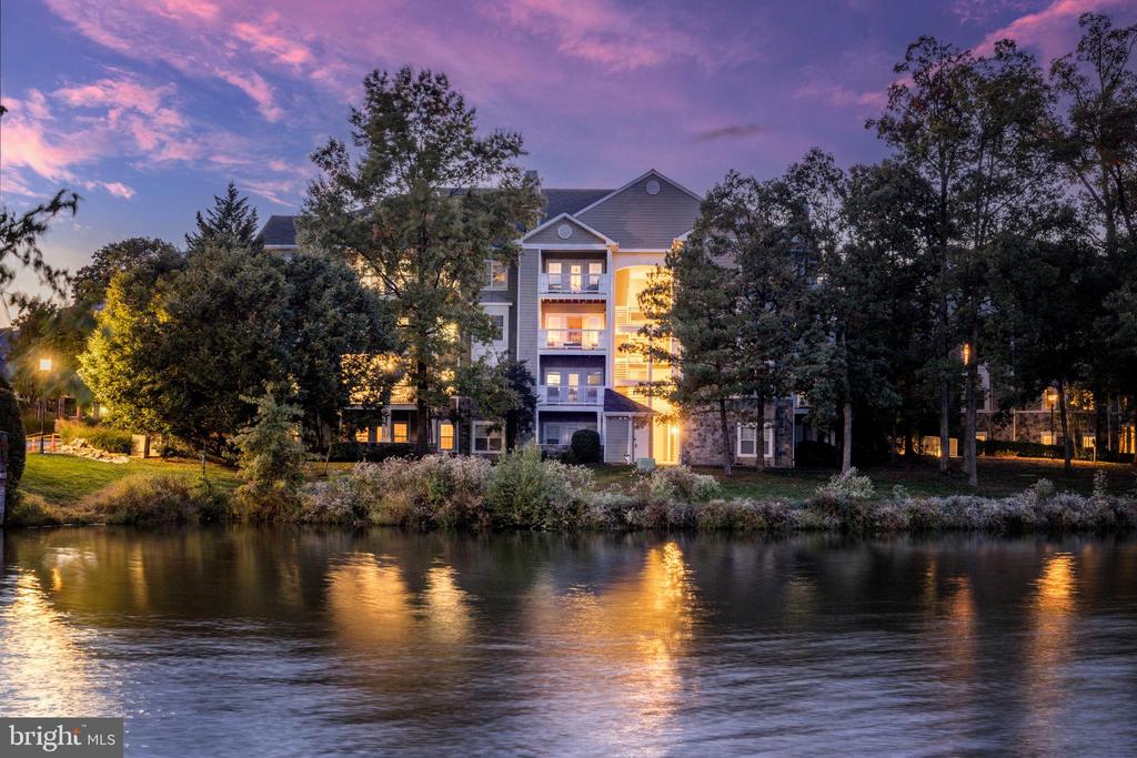 1720 LAKE SHORE CREST DRIVE Unit: 16