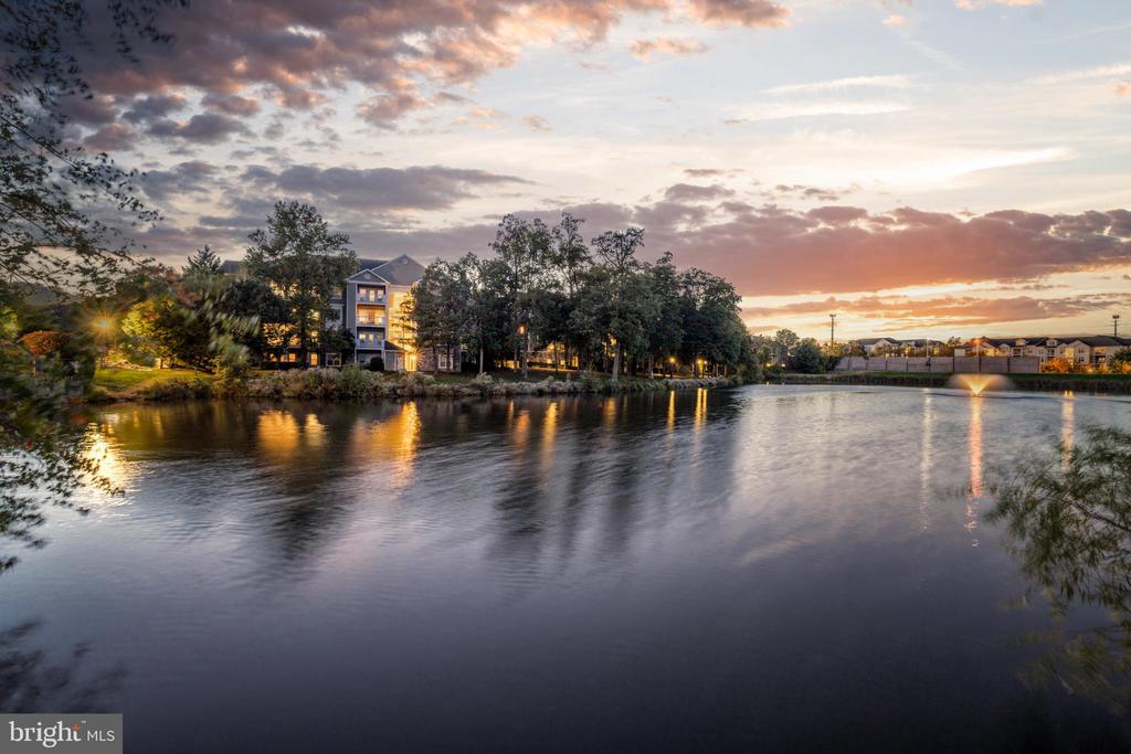 1720 LAKE SHORE CREST DRIVE Unit: 16