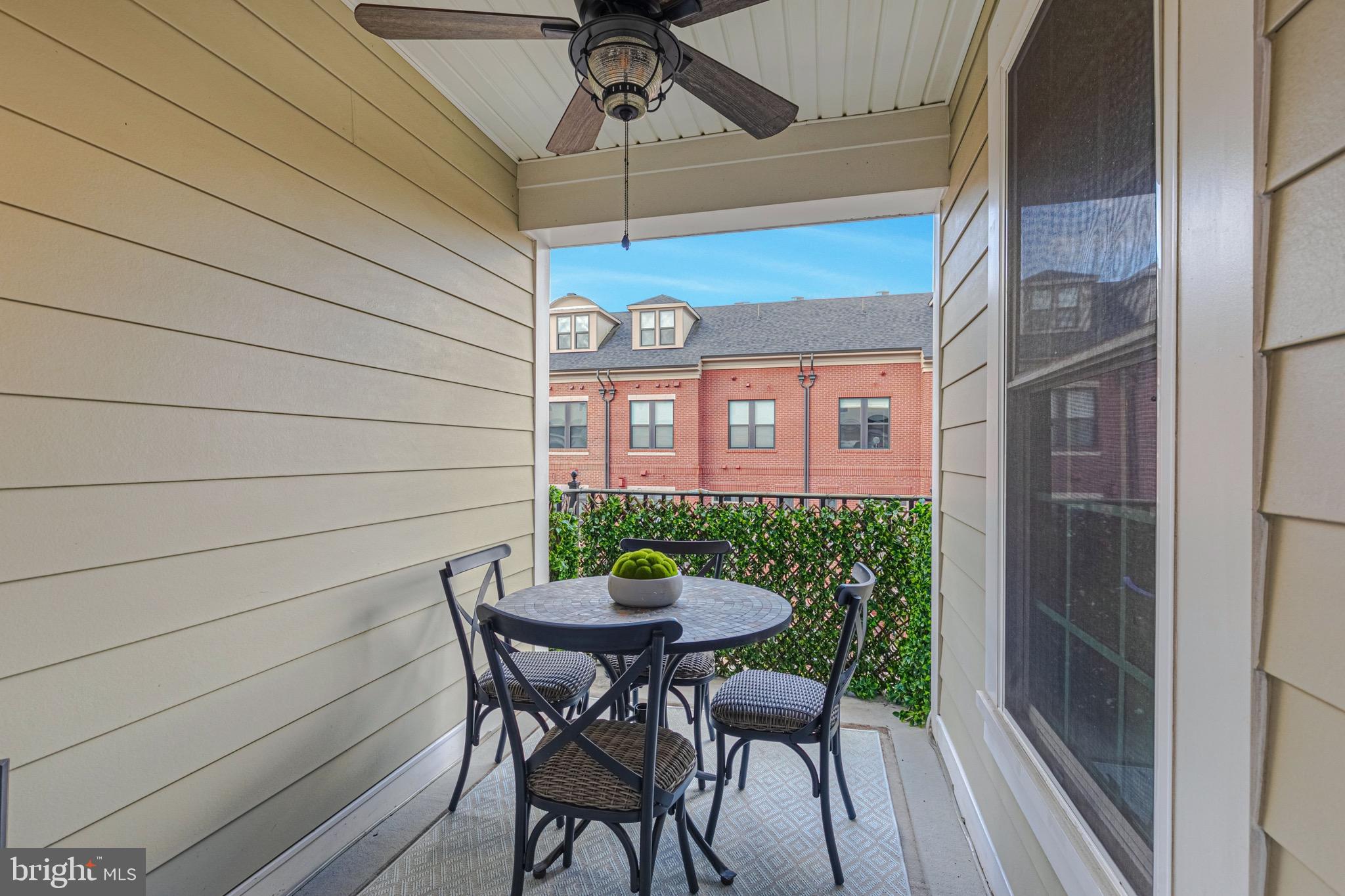 455 Kornblau TERRACE SE