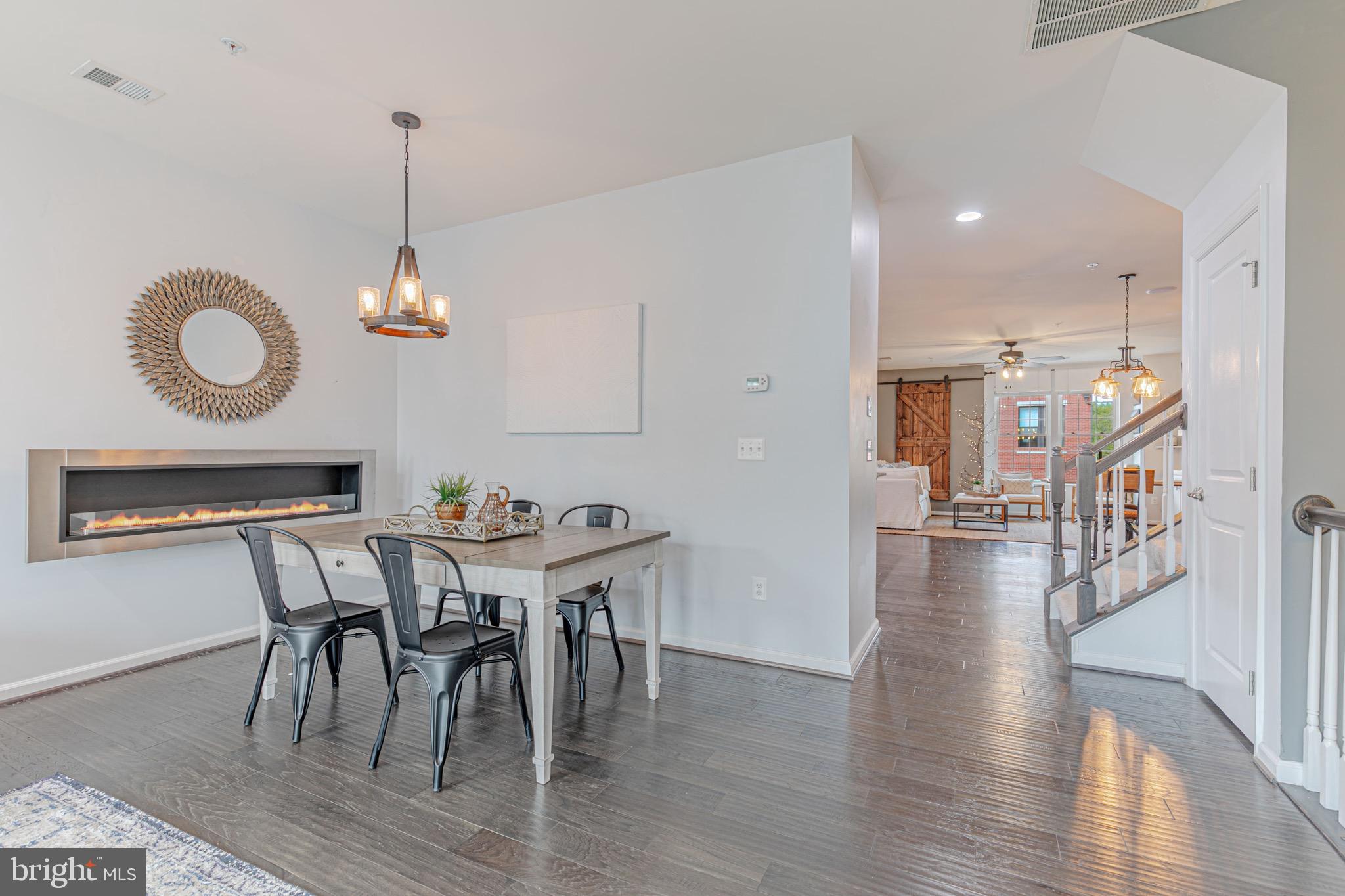 455 Kornblau TERRACE SE