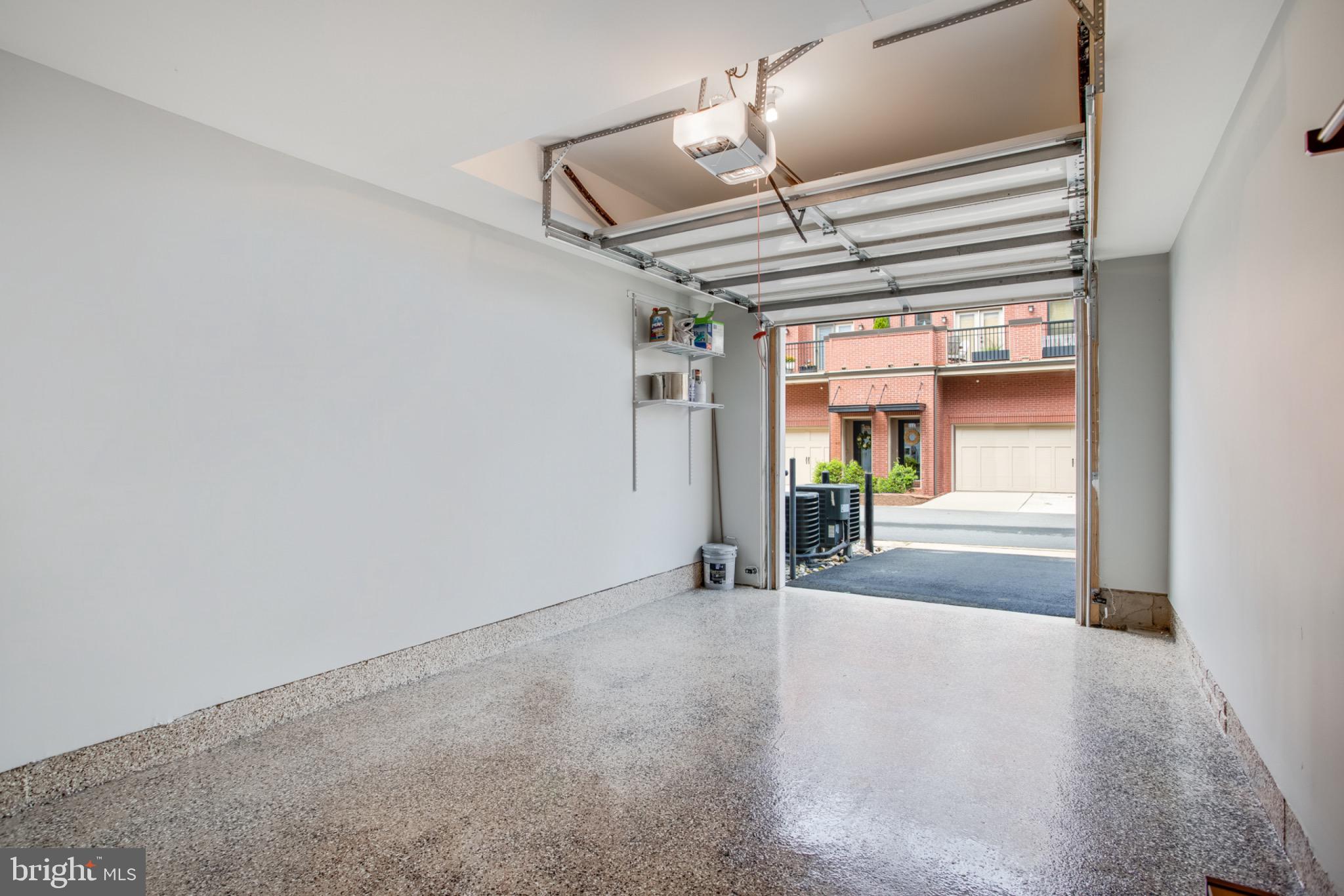 455 Kornblau TERRACE SE
