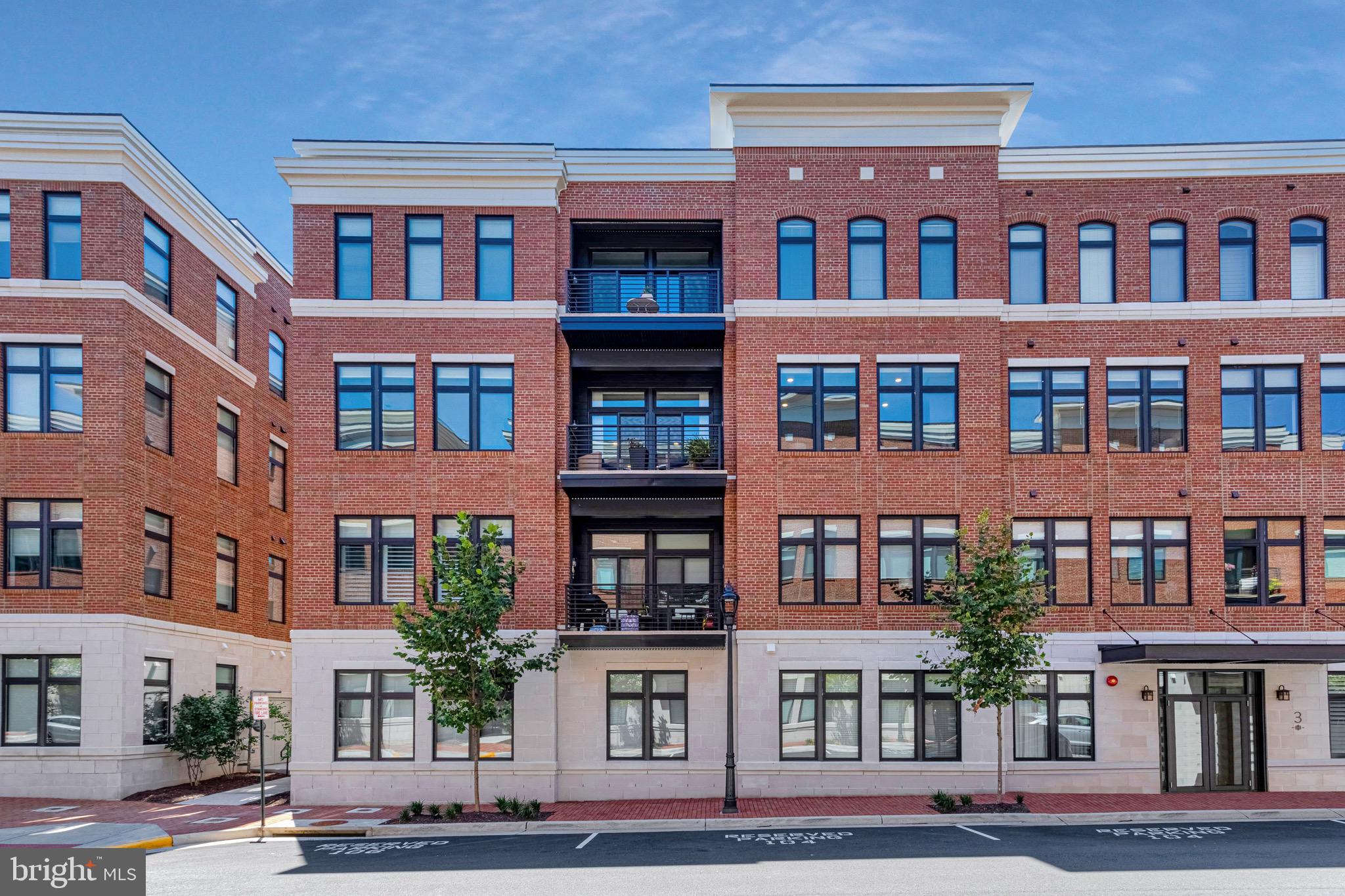 3 Stationmaster STREET SE Unit: 104