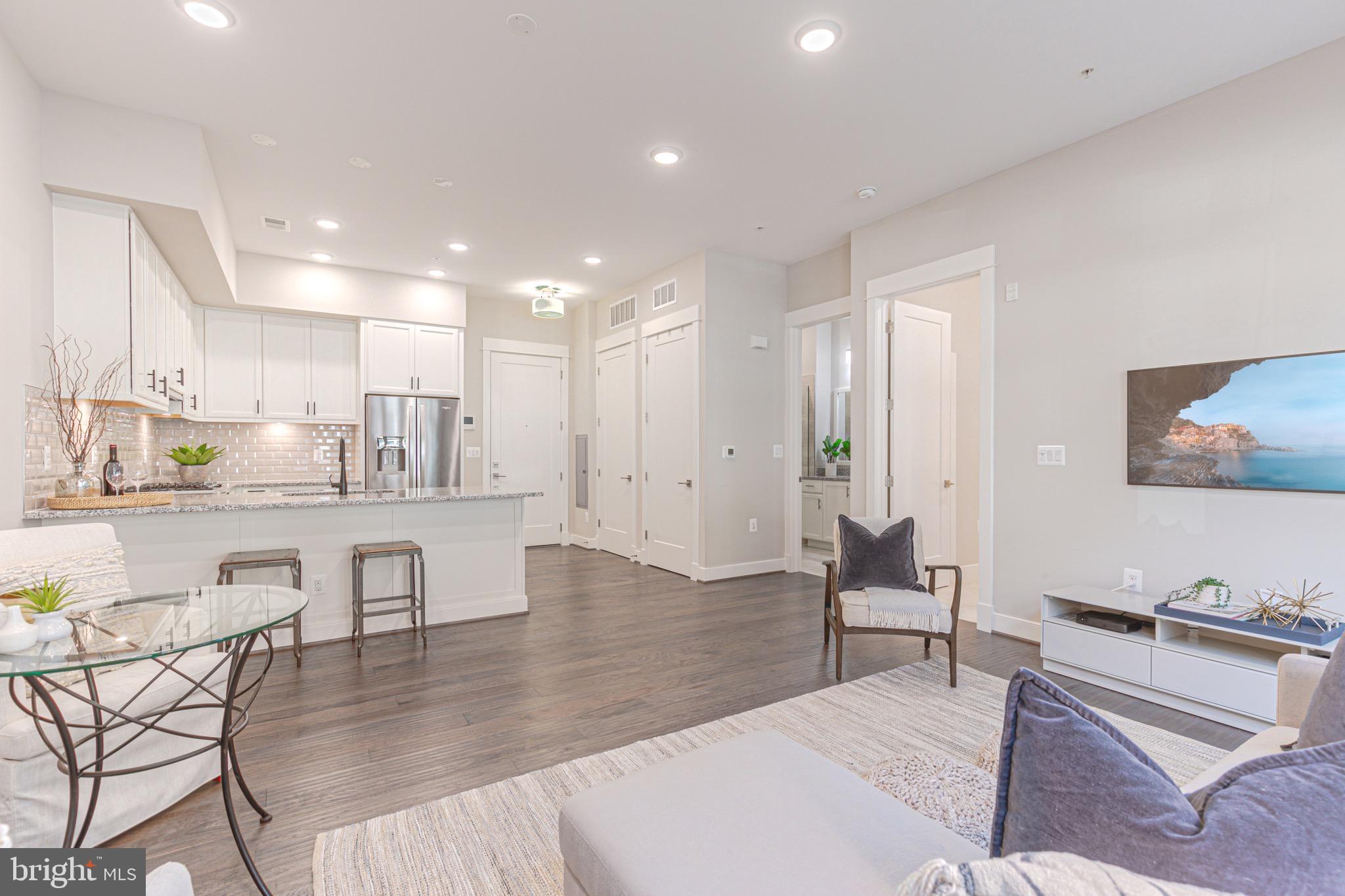 3 Stationmaster STREET SE Unit: 104