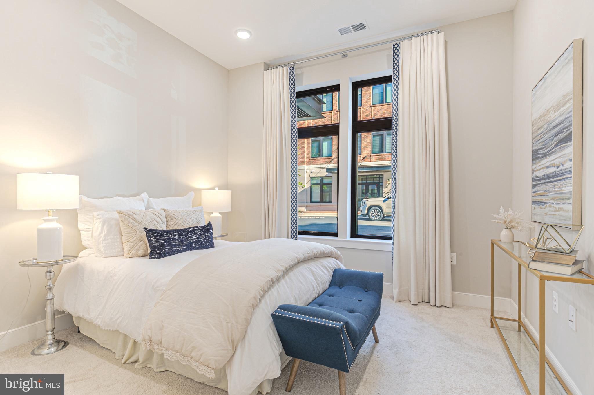 3 Stationmaster STREET SE Unit: 104