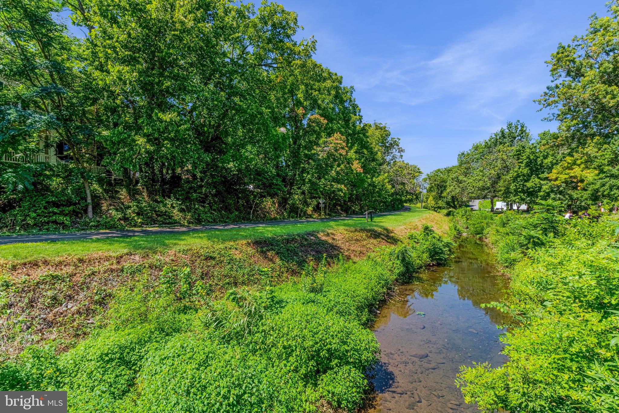 3 Stationmaster STREET SE Unit: 104