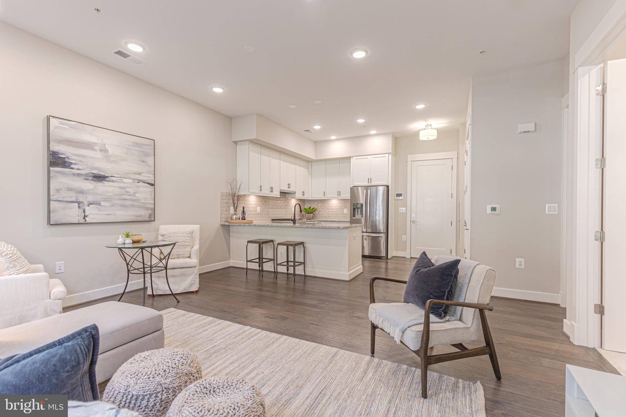 3 Stationmaster STREET SE Unit: 104