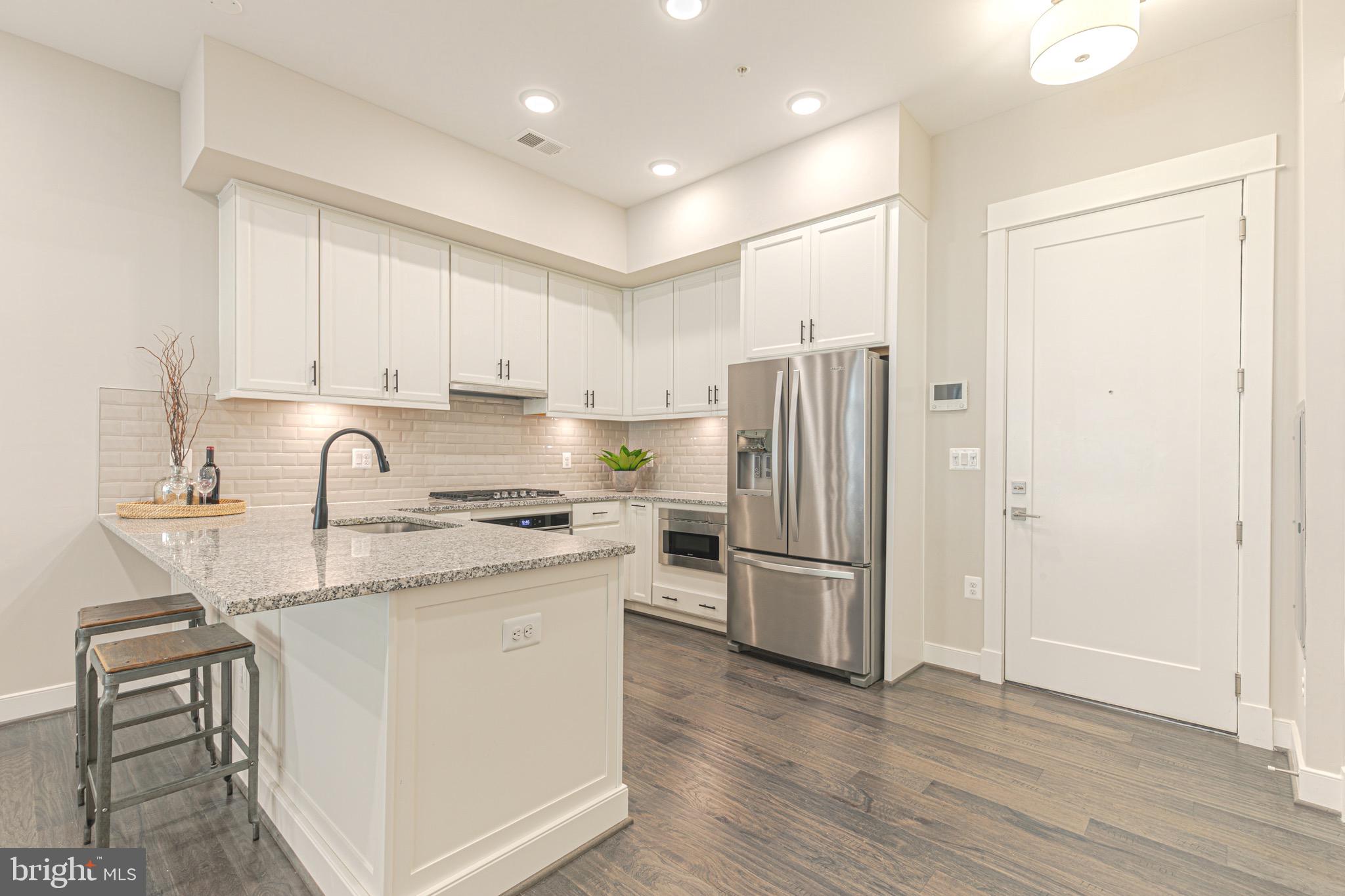 3 Stationmaster STREET SE Unit: 104