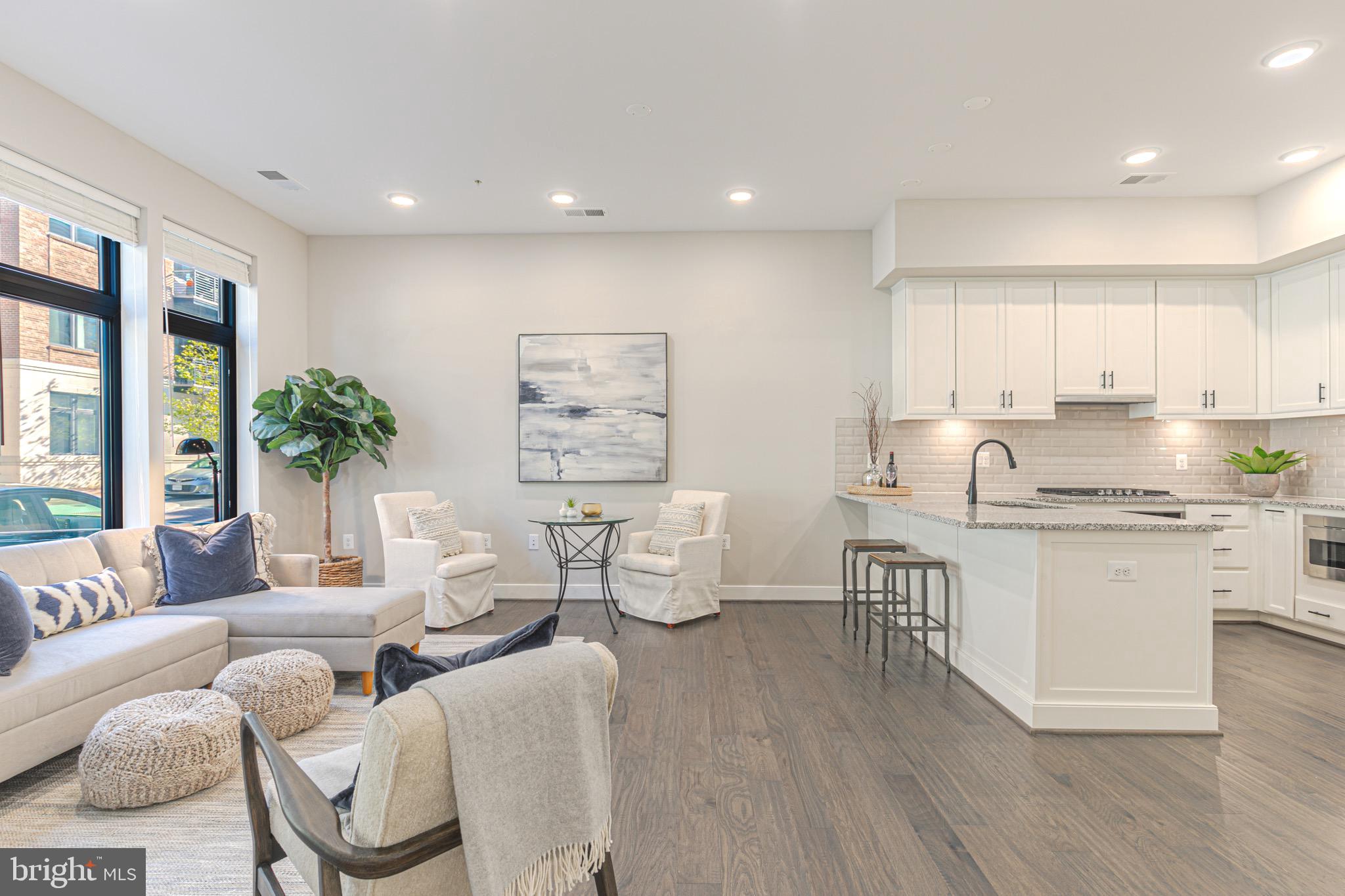 3 Stationmaster STREET SE Unit: 104