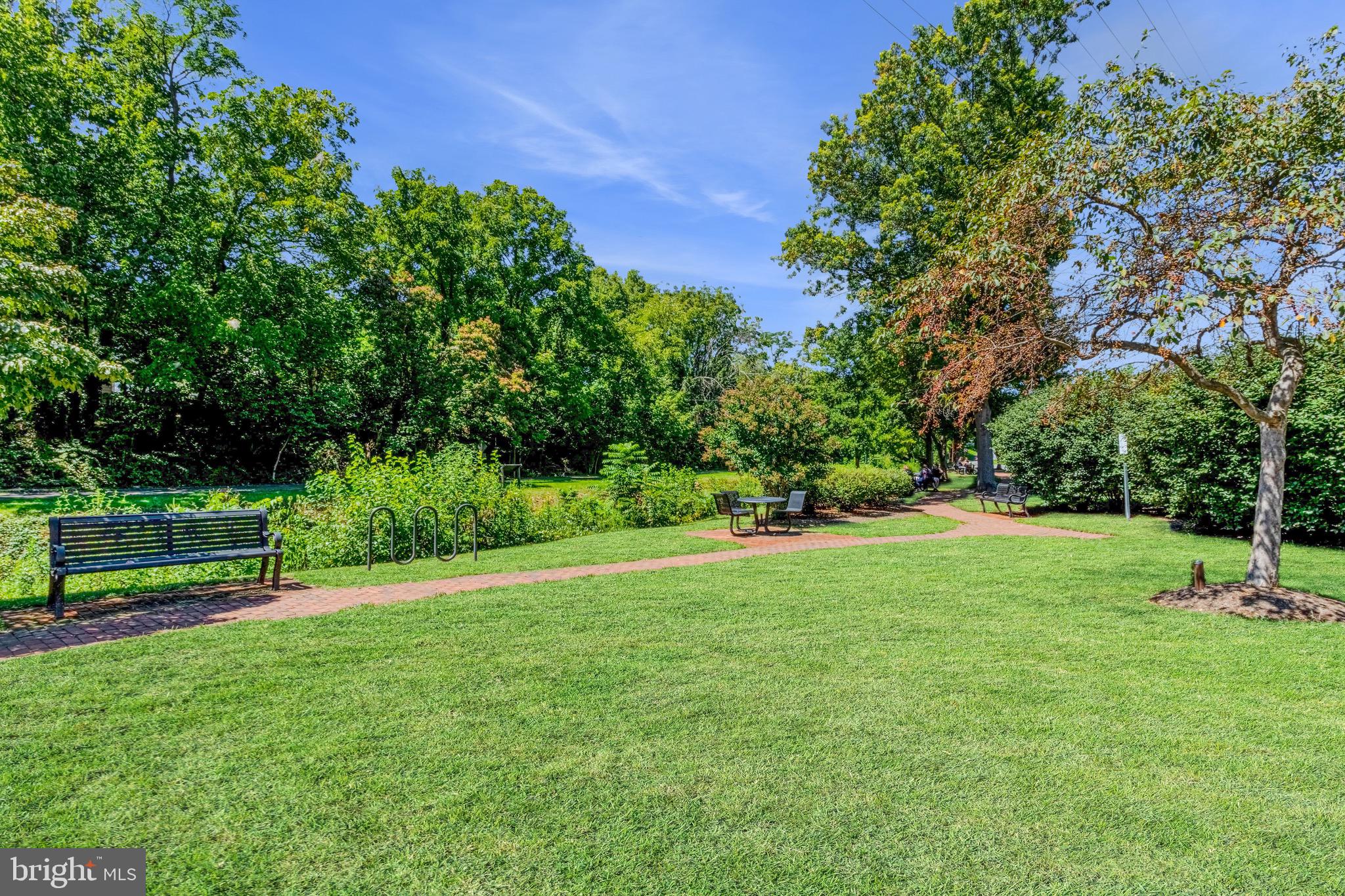 3 Stationmaster STREET SE Unit: 104