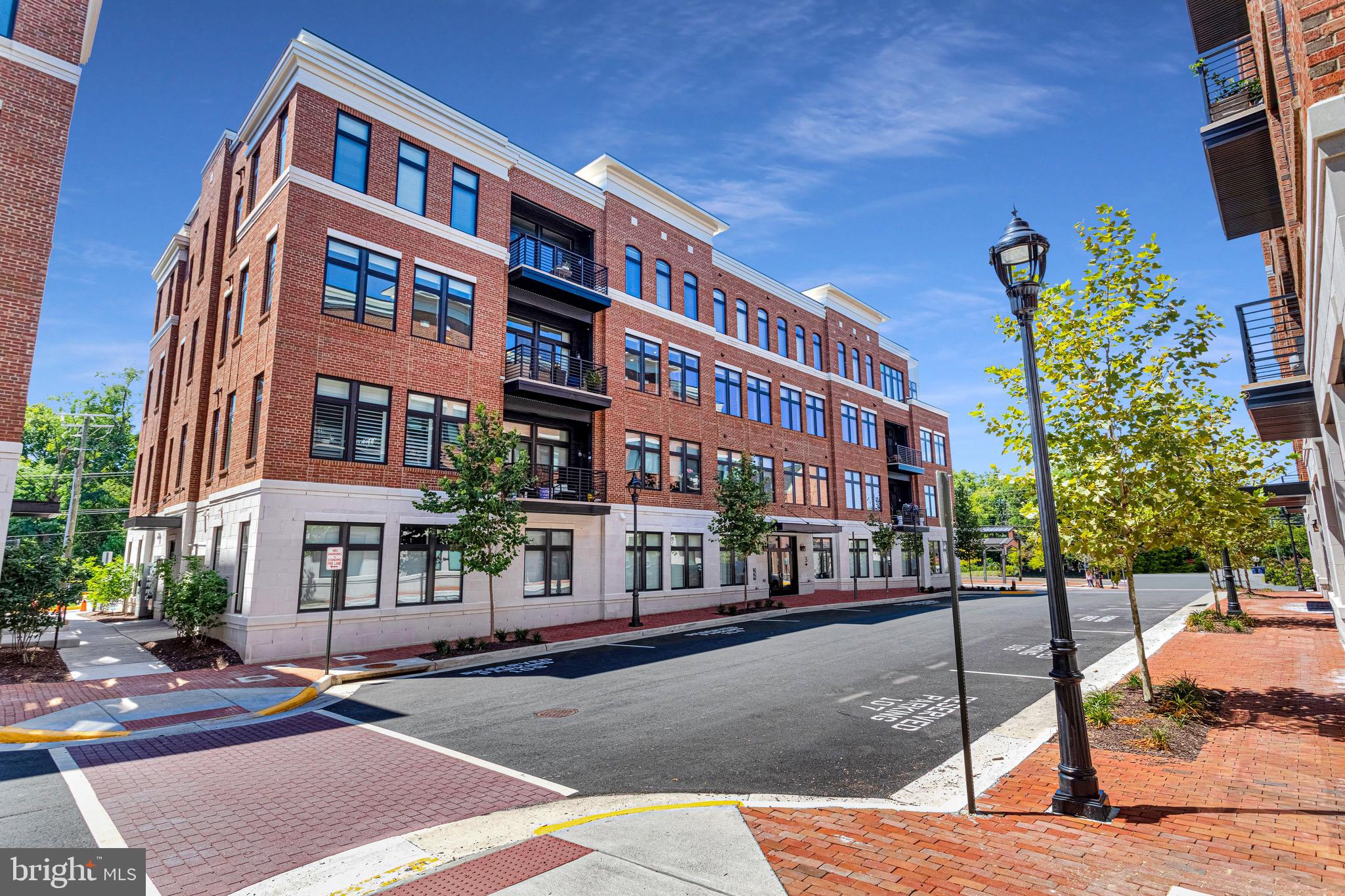 3 Stationmaster STREET SE Unit: 104