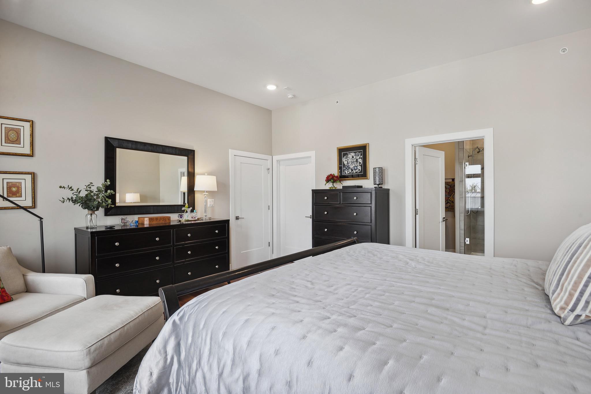 4 Stationmaster STREET SE Unit: 404