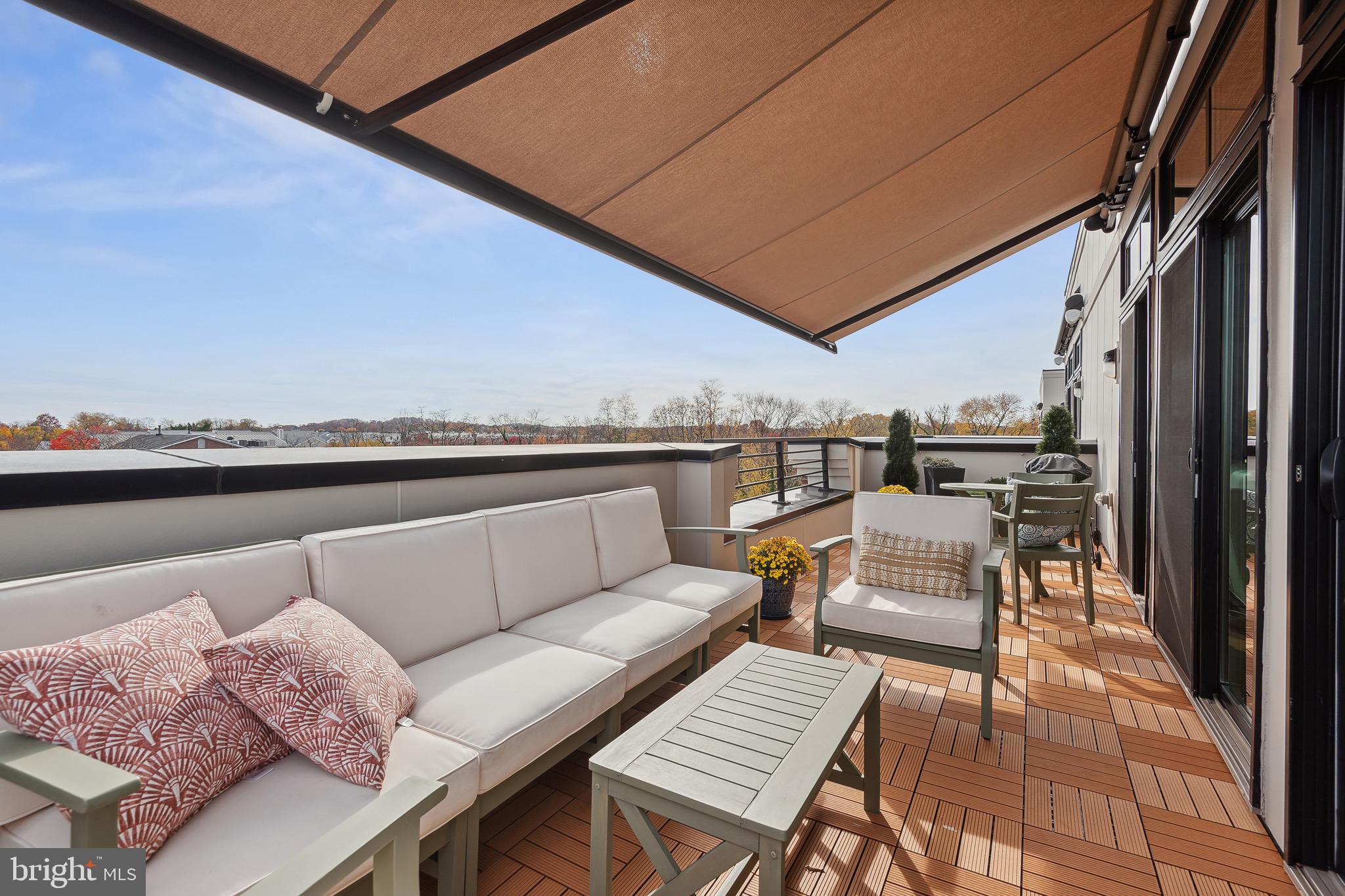 4 Stationmaster STREET SE Unit: 404
