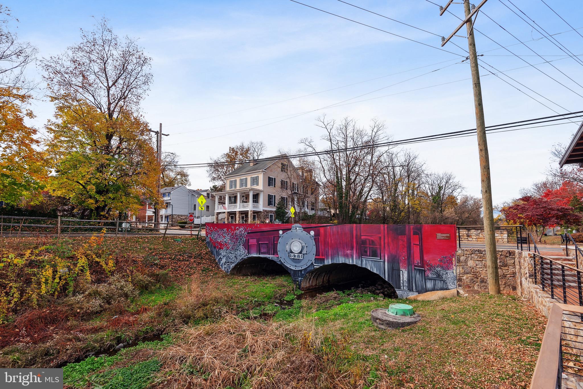 4 Stationmaster STREET SE Unit: 404