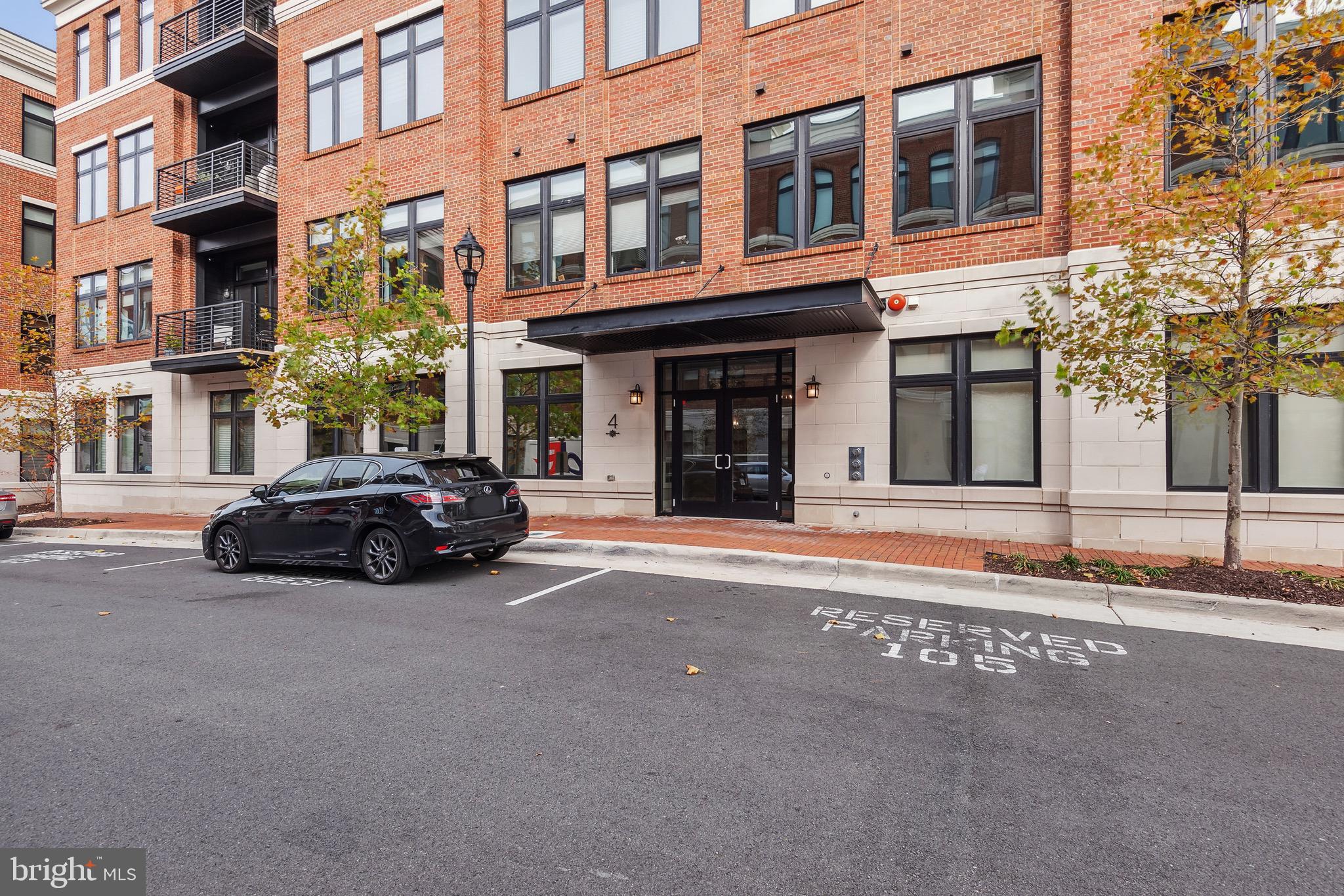 4 Stationmaster STREET SE Unit: 404