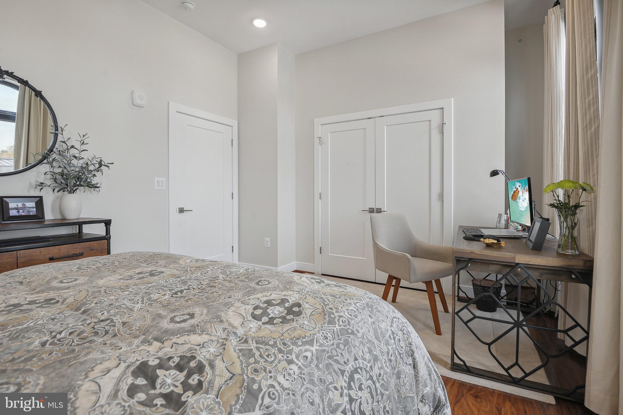 4 Stationmaster STREET SE Unit: 404