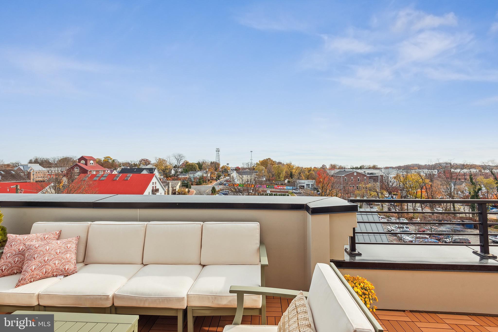 4 Stationmaster STREET SE Unit: 404